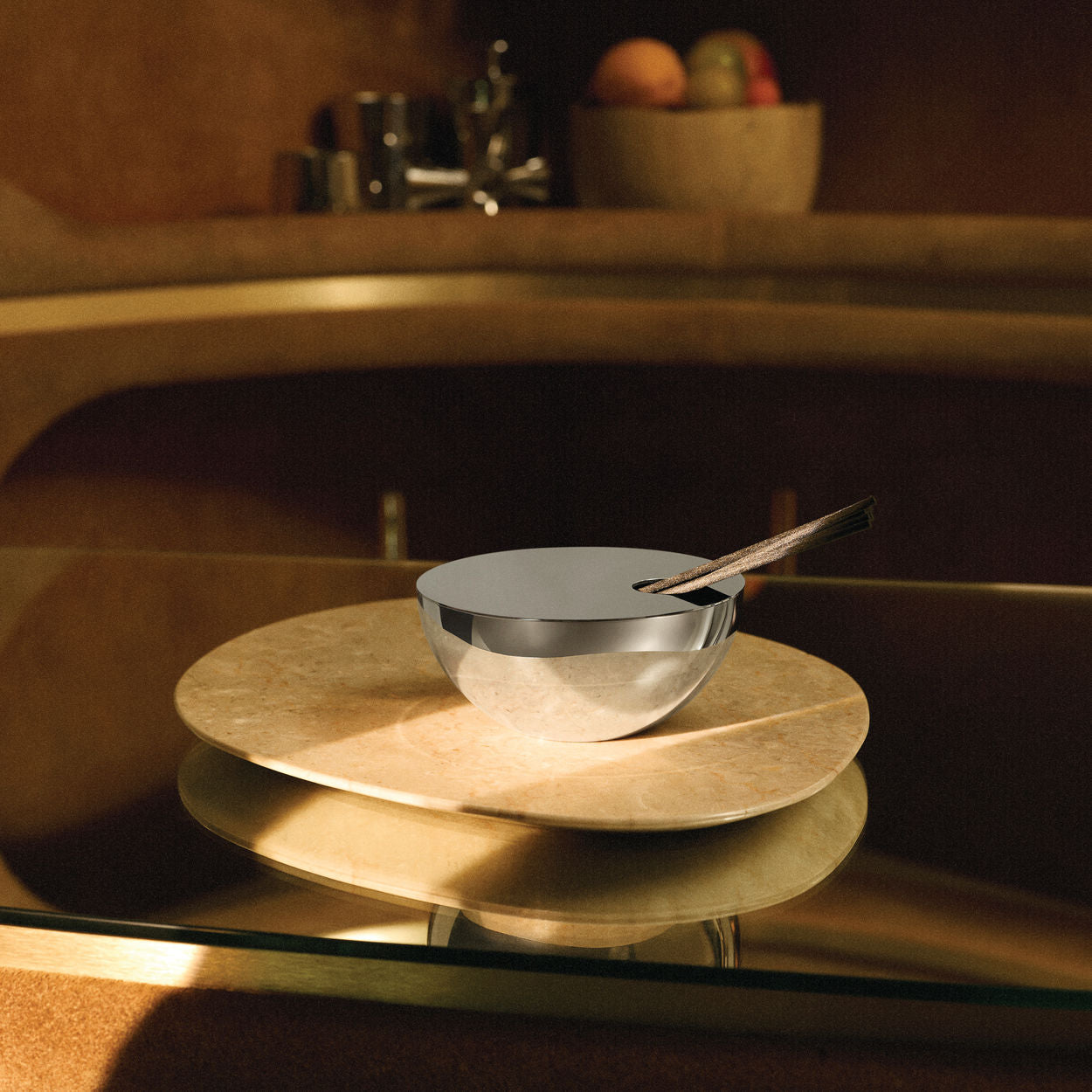 ROCC MARBLE Scent Diffuser - woody notes, styrax resin, and leather