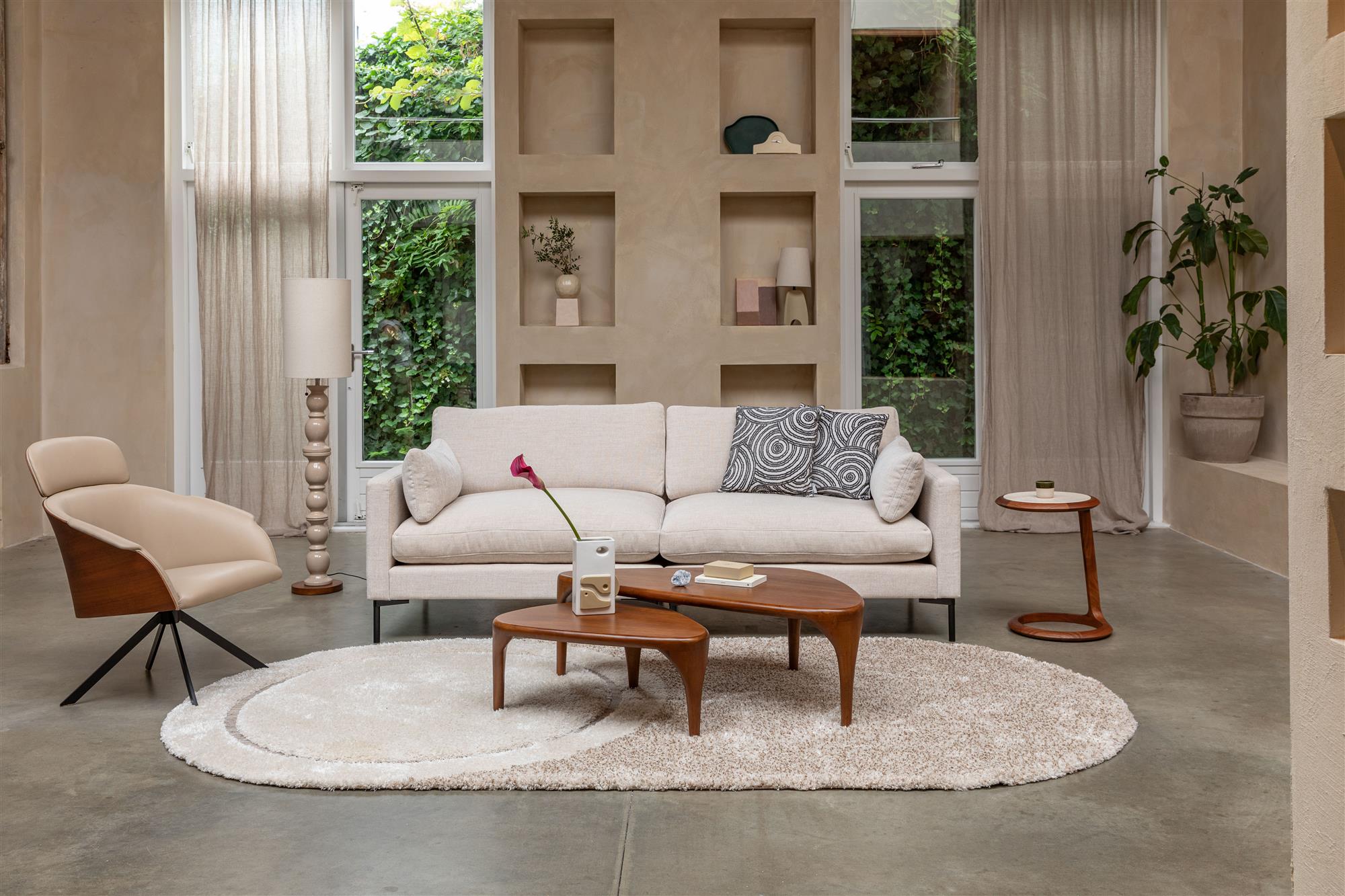 Frie -Sessel Beige Eco -Leder mit einer schwarzen Basis