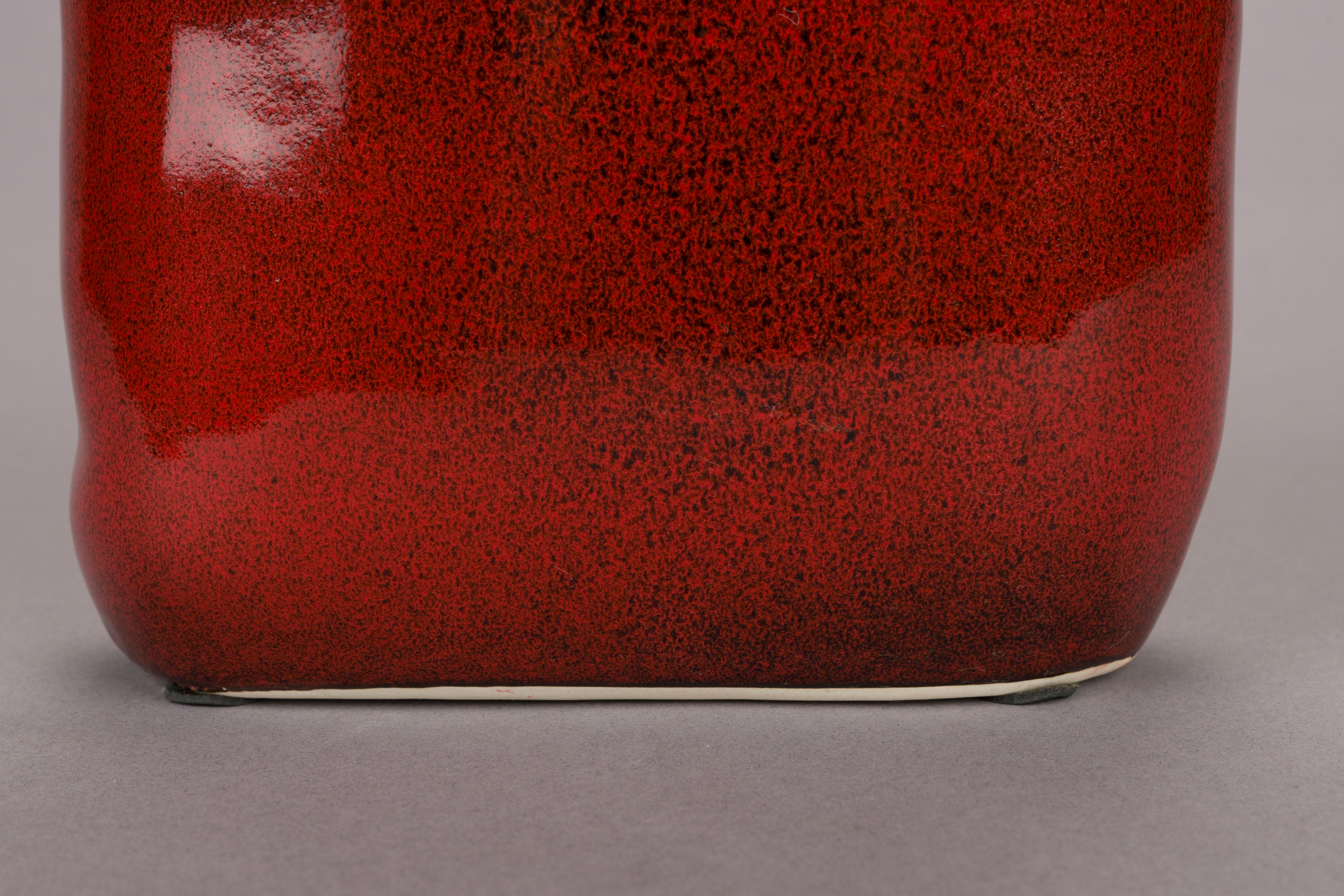 EDNA vase red