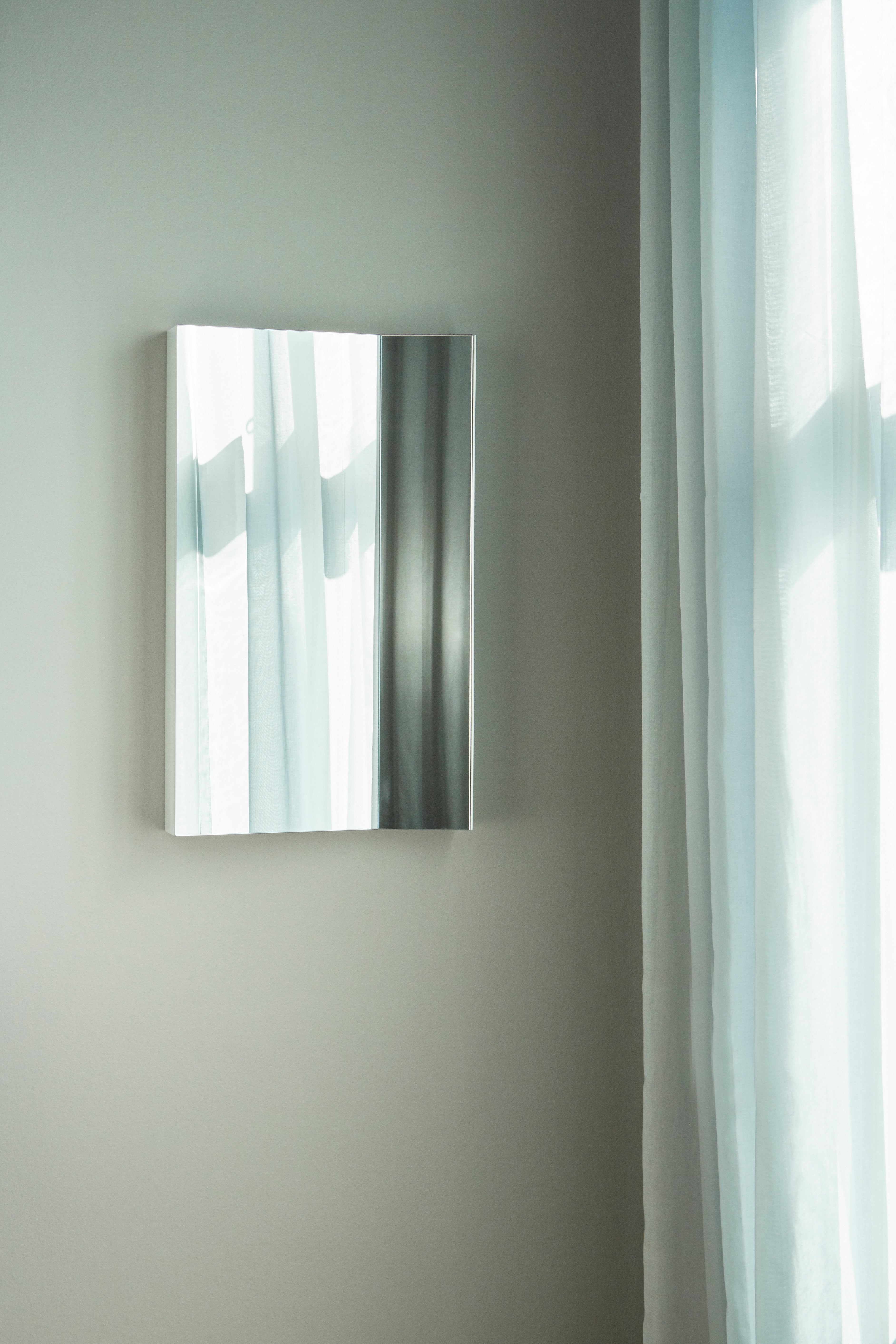 MIMESIS Gray Wall Mirror