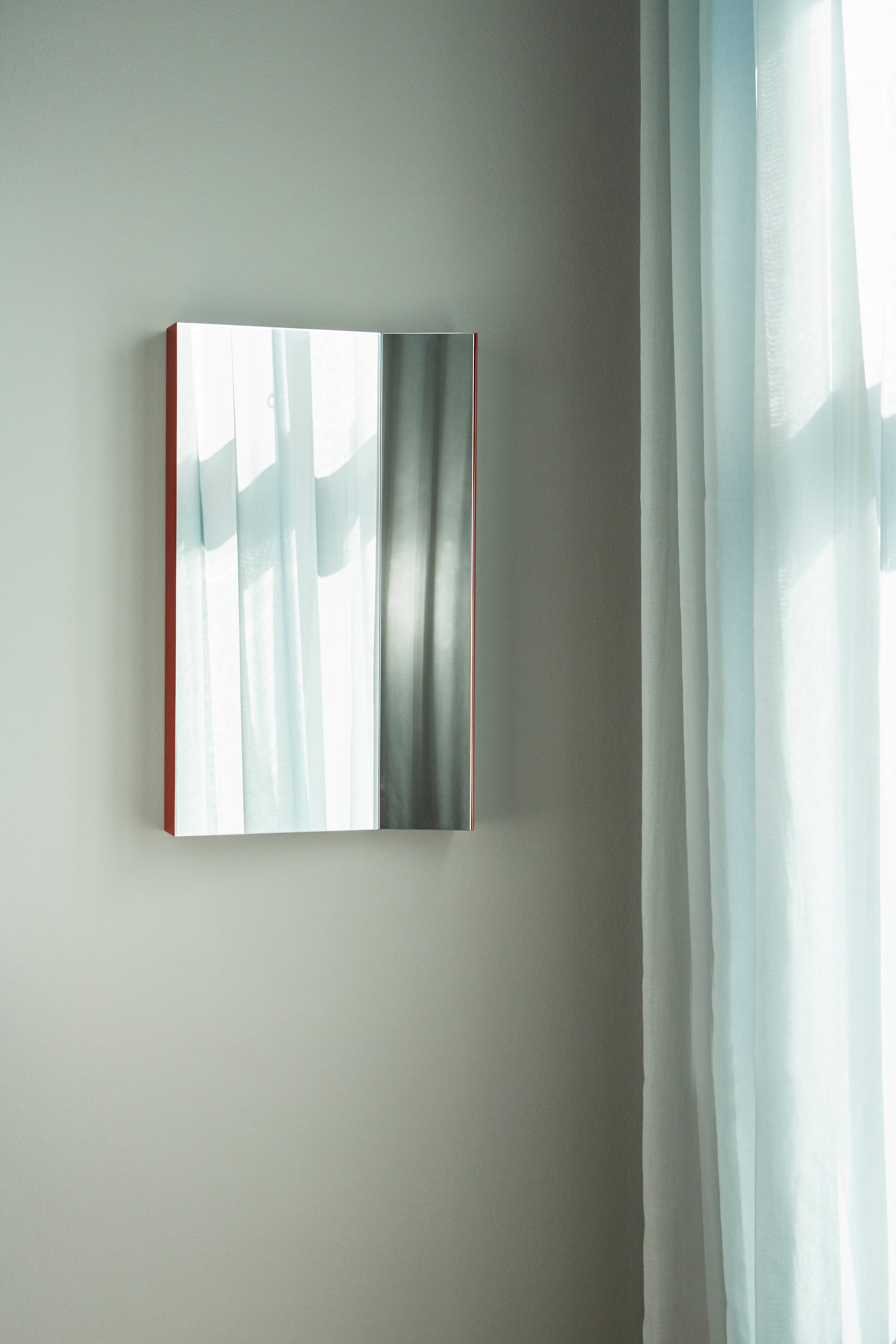 Wandspiegel MIMESIS rot