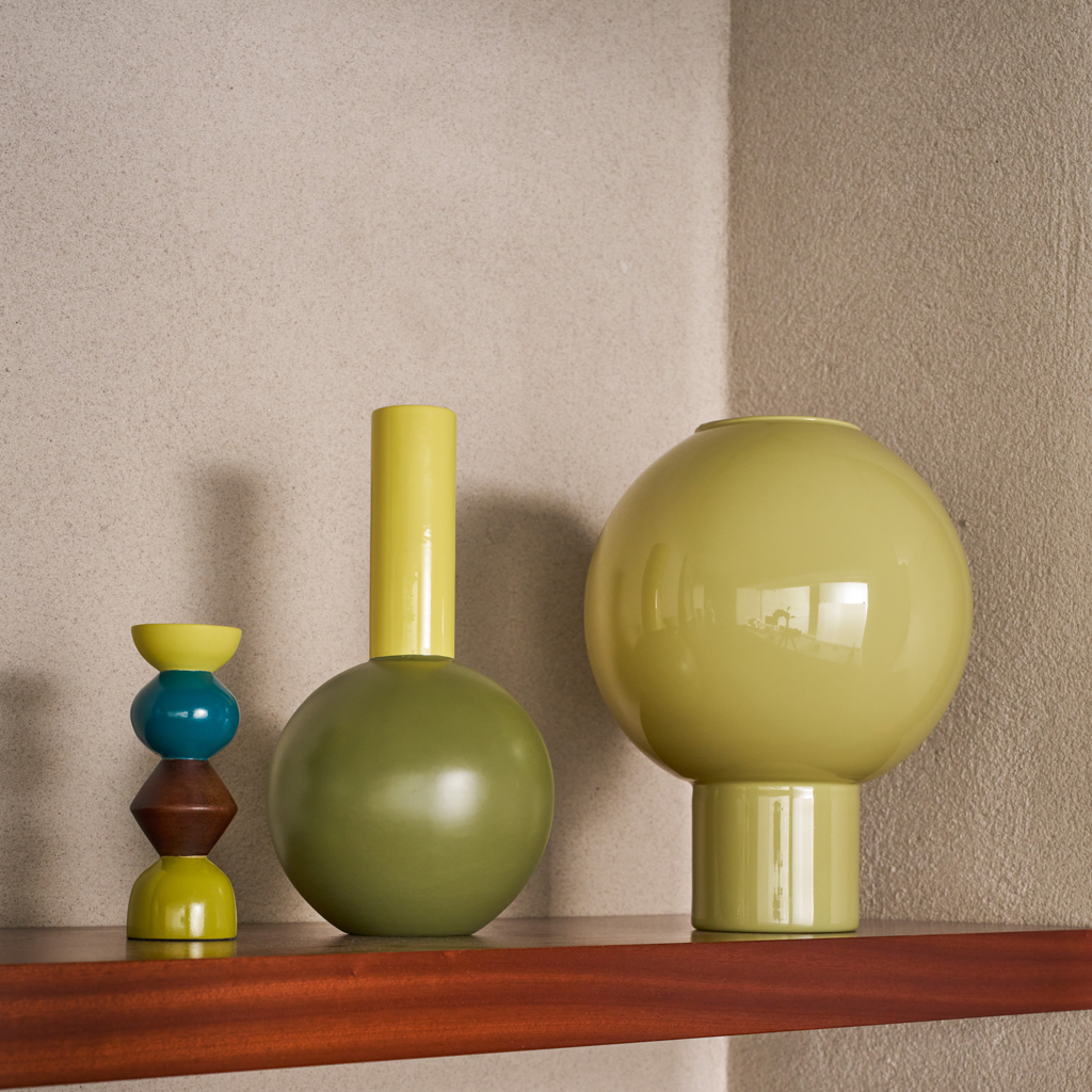 SIGNE brown candle holder with green