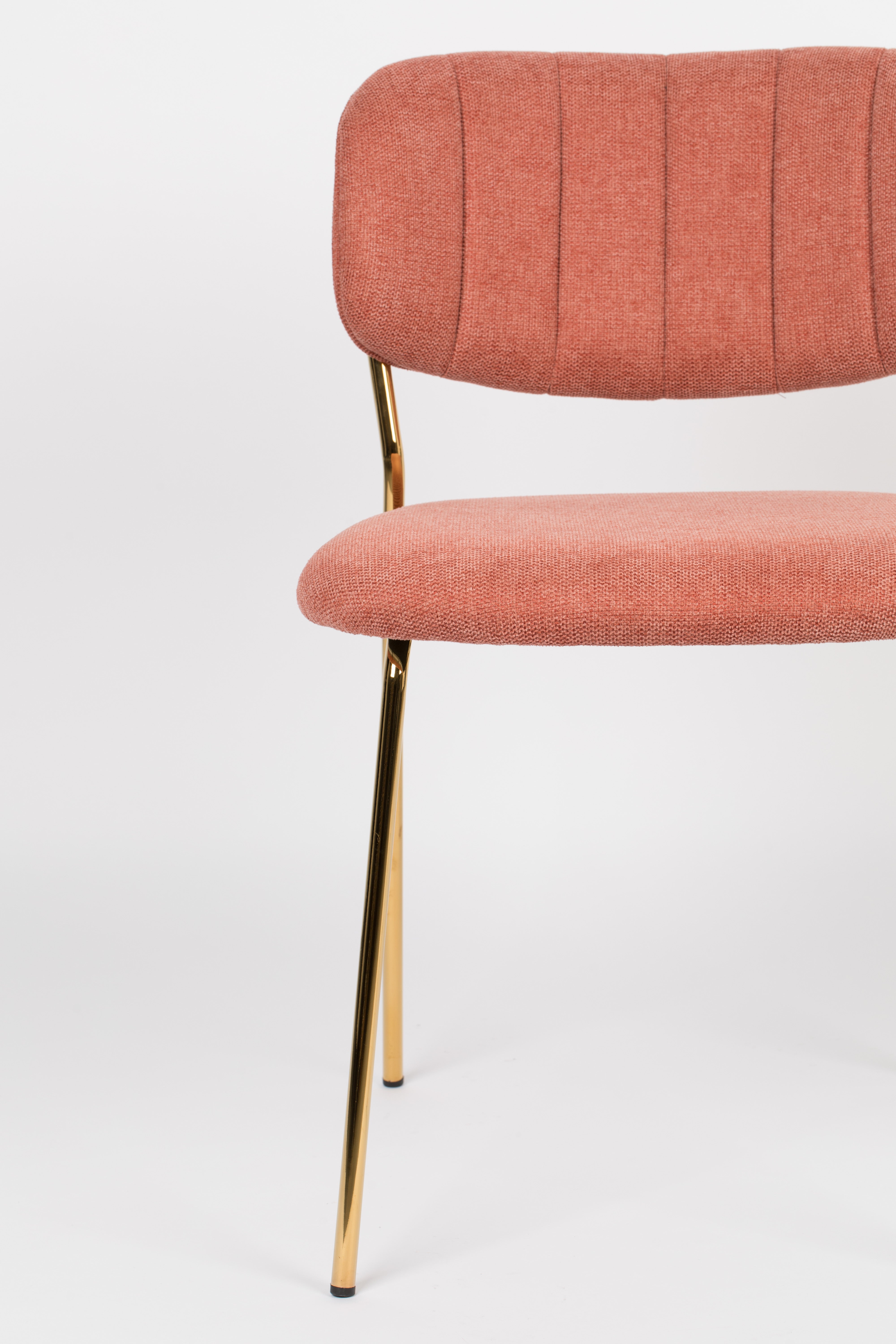 Jolien Pink Stuhl mit einer goldenen Basis