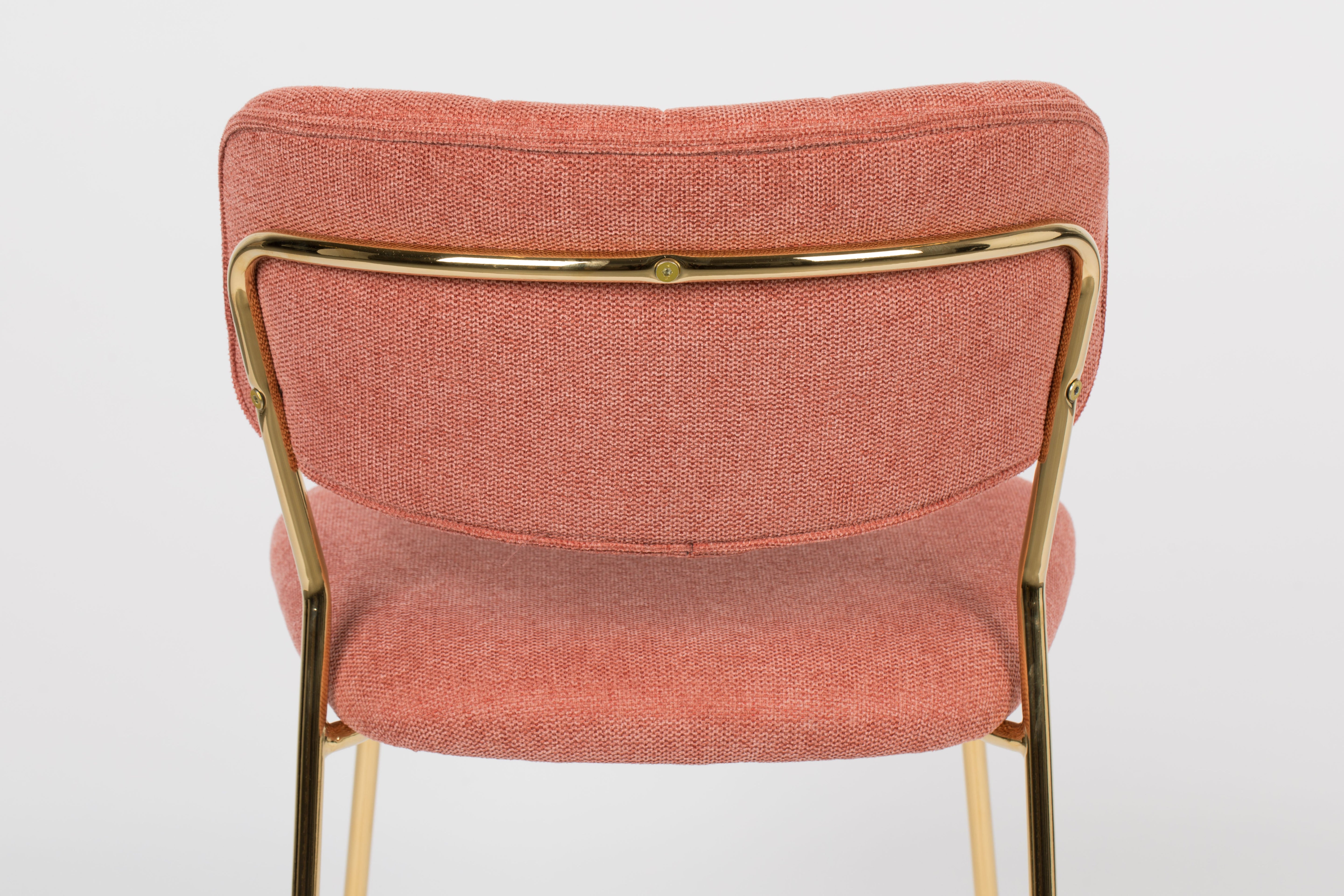Jolien Pink Stuhl mit einer goldenen Basis