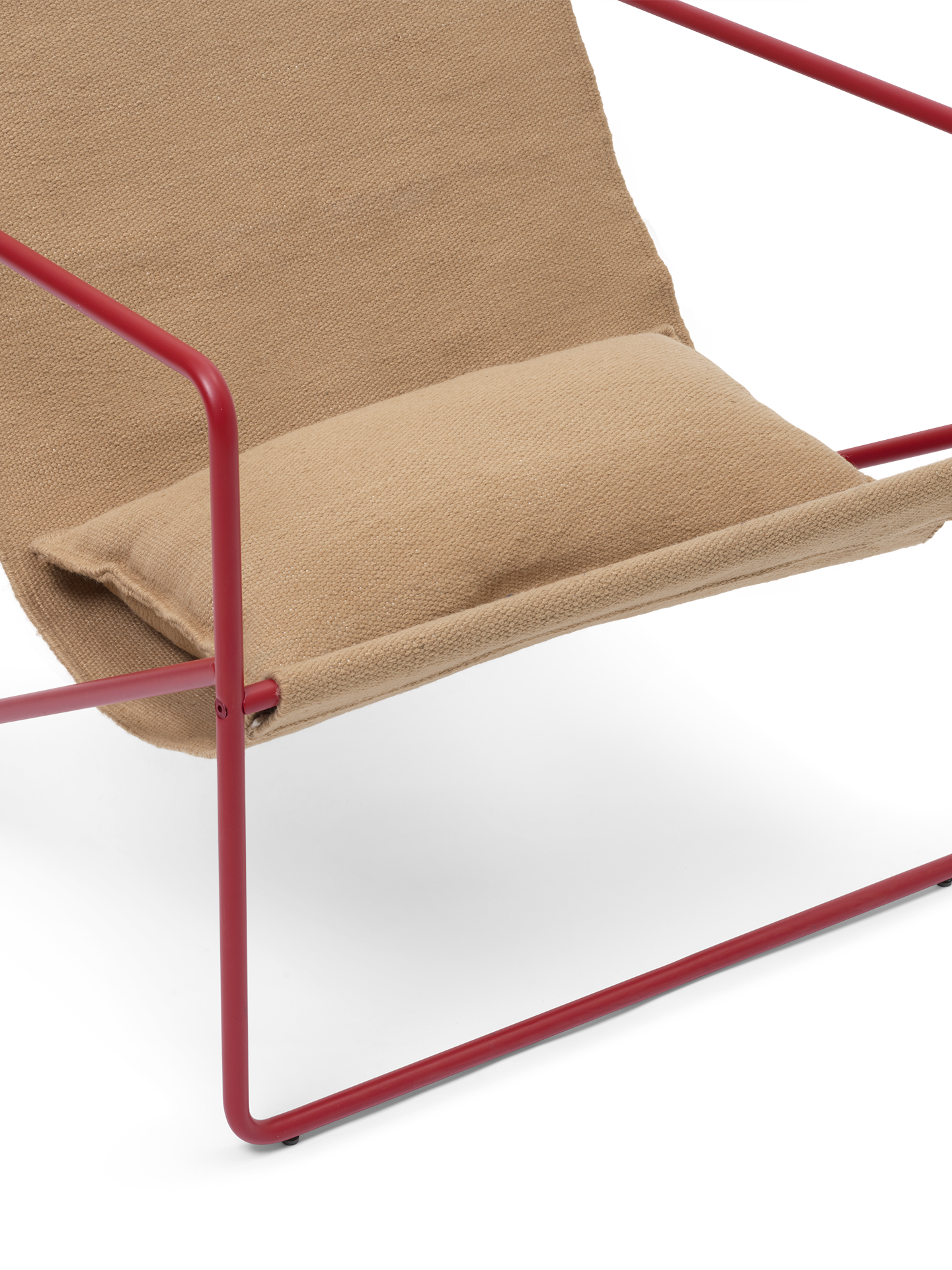 Wüste beige Gartensessel mit roter Basis