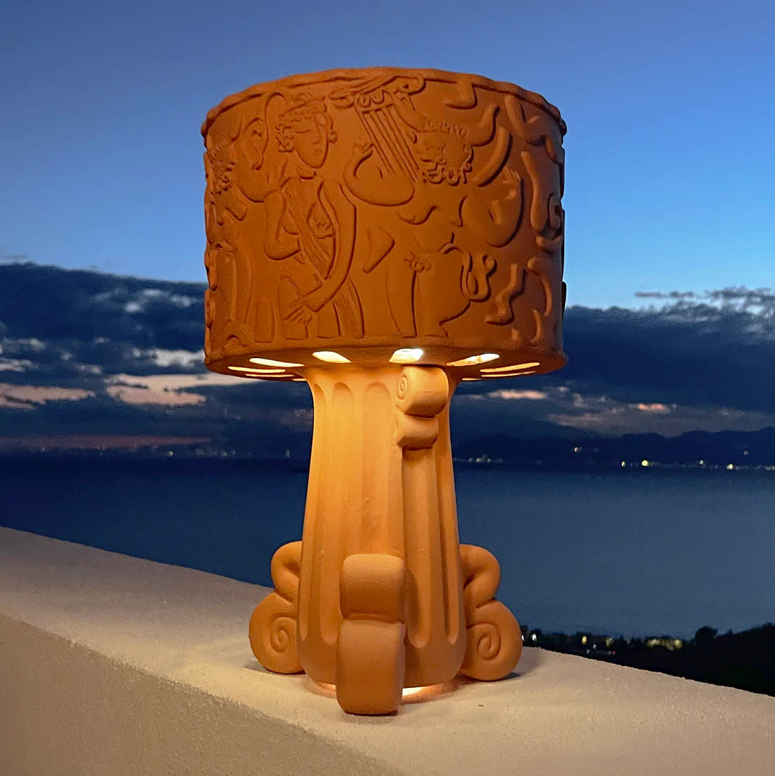 MAGNA GRAECIA-DEA Terracotta Outdoor Table Lamp