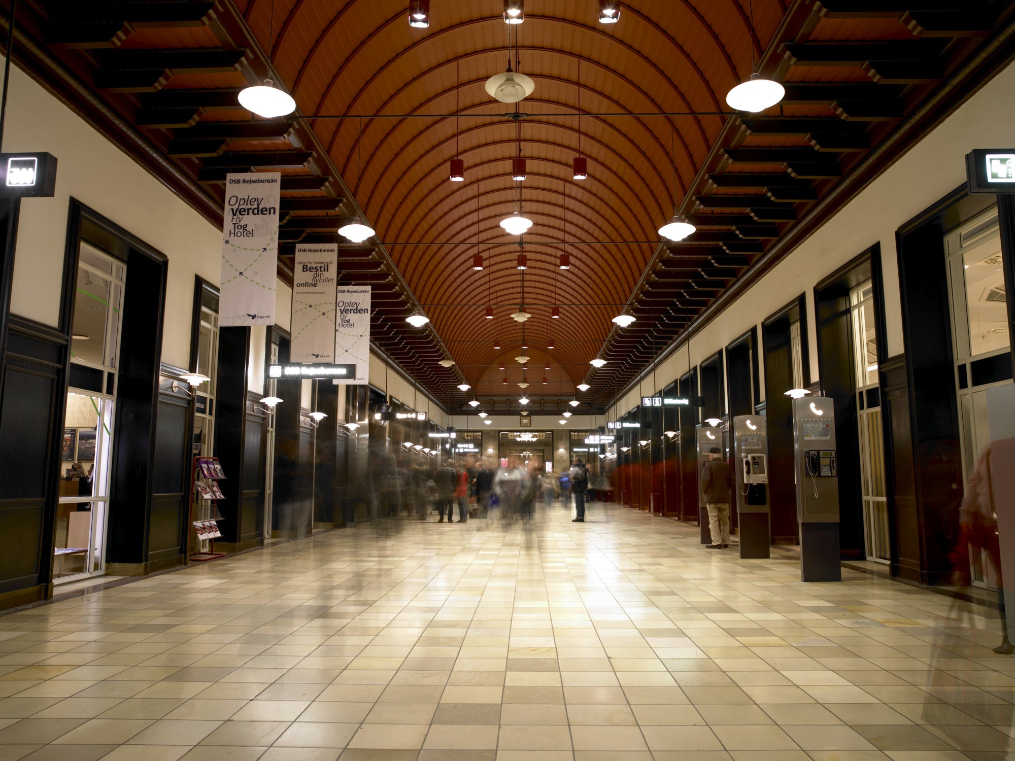 Pendelleuchte PH 3/2 weiß mit schwarzem Finish