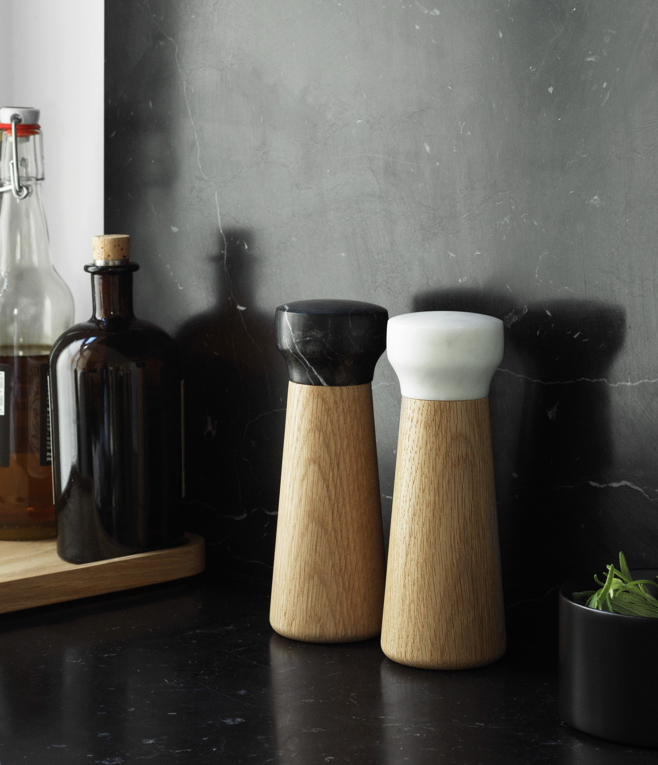 CRAFT Oak Wood Pepper Mill with Black Marble
