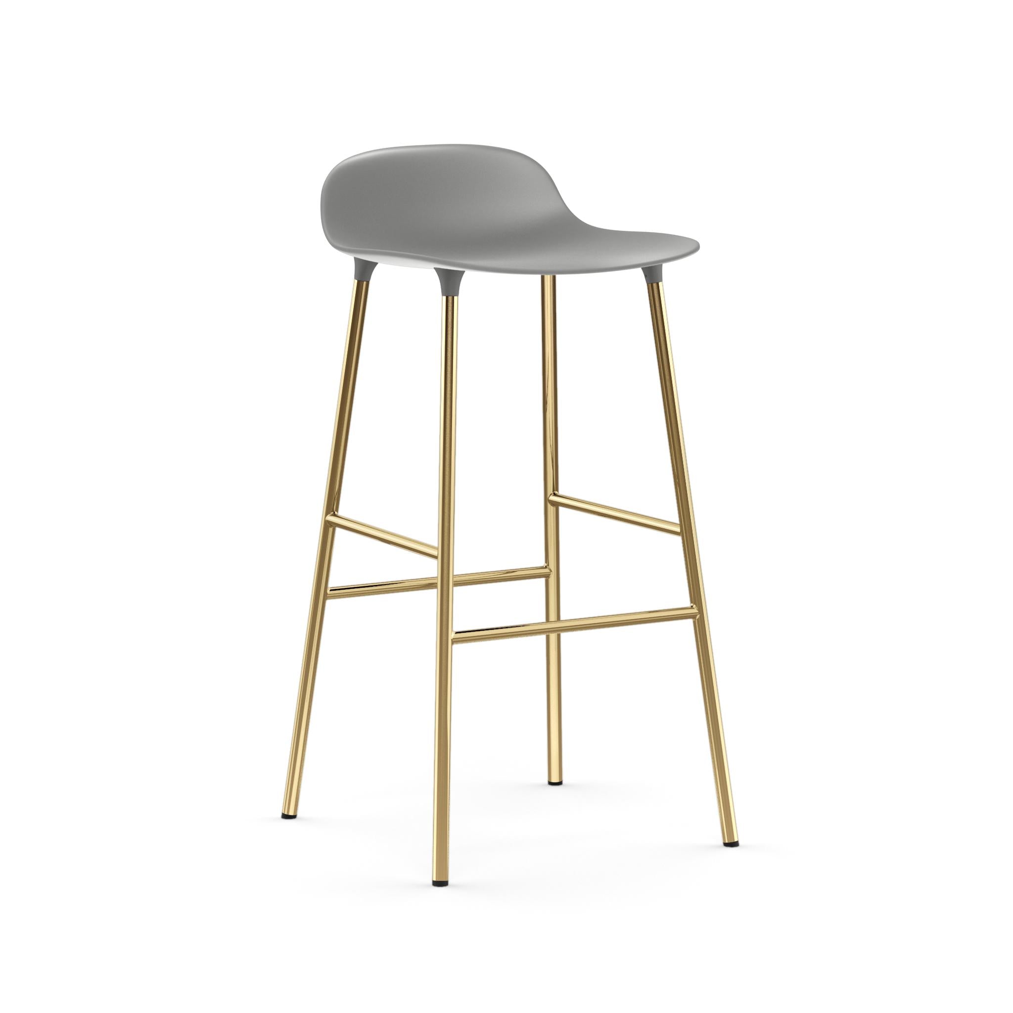 Hocker Formgrau mit einer goldenen Basis