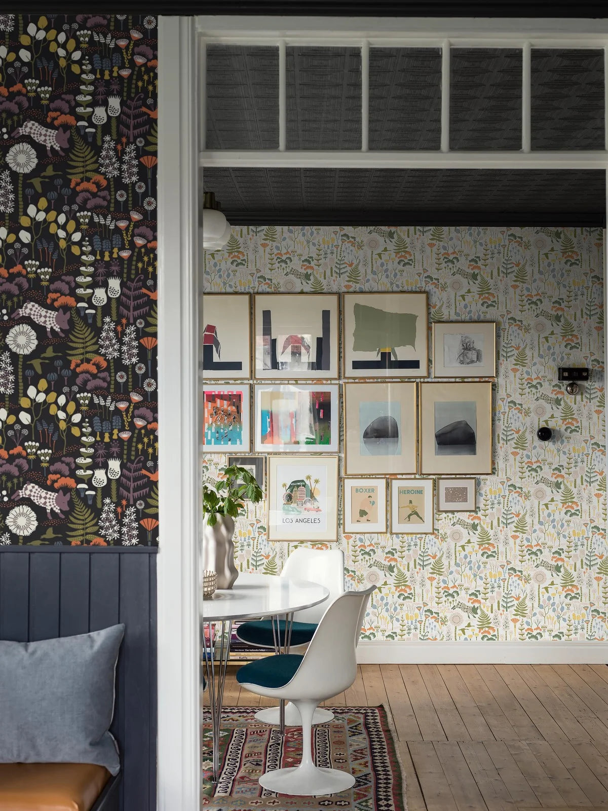 Non-woven paper wallpaper with a botanical pattern HANNA WERNING HOPPMOSSE white with green