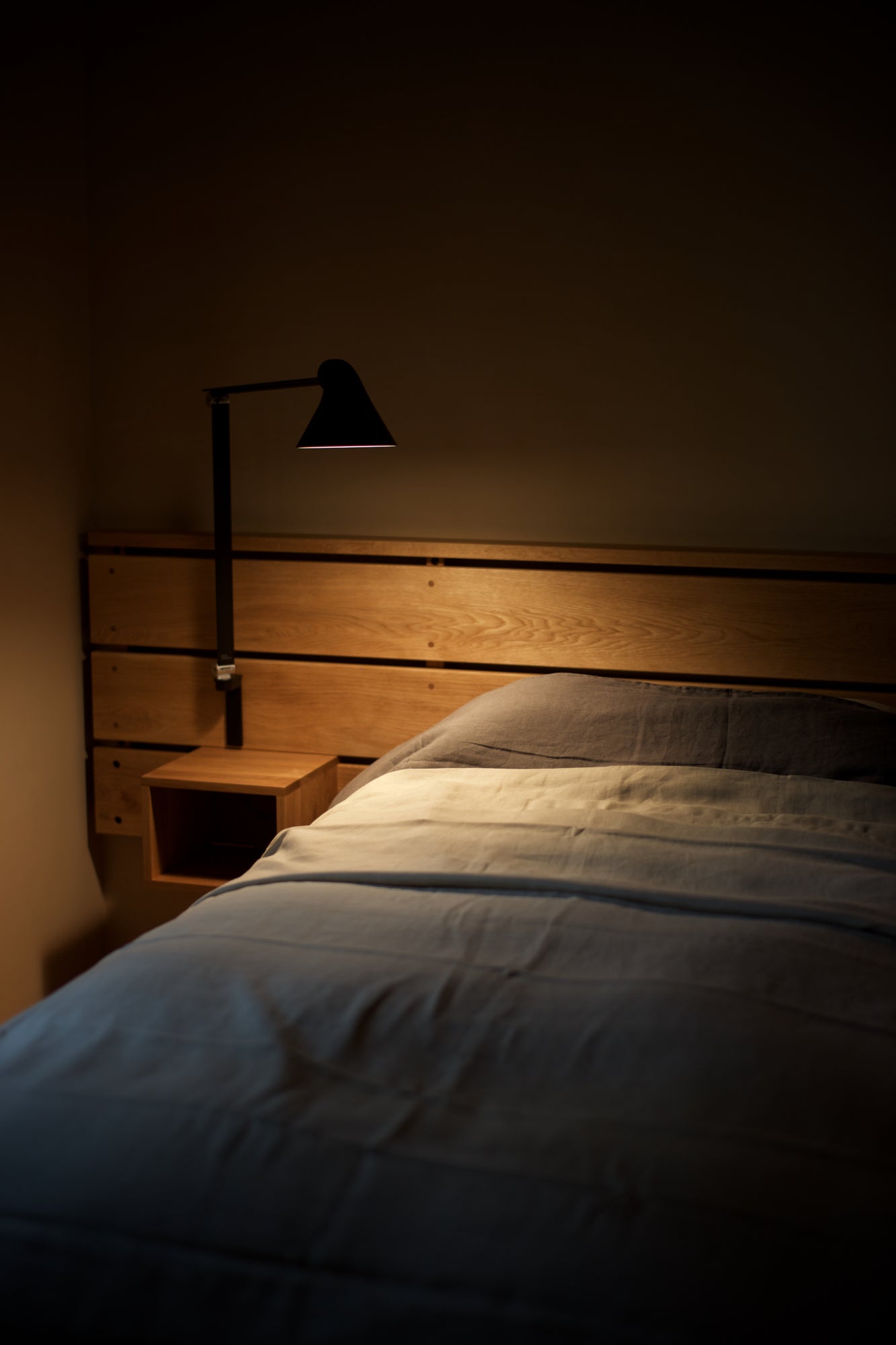 Adjustable wall lamp with arm NJP black