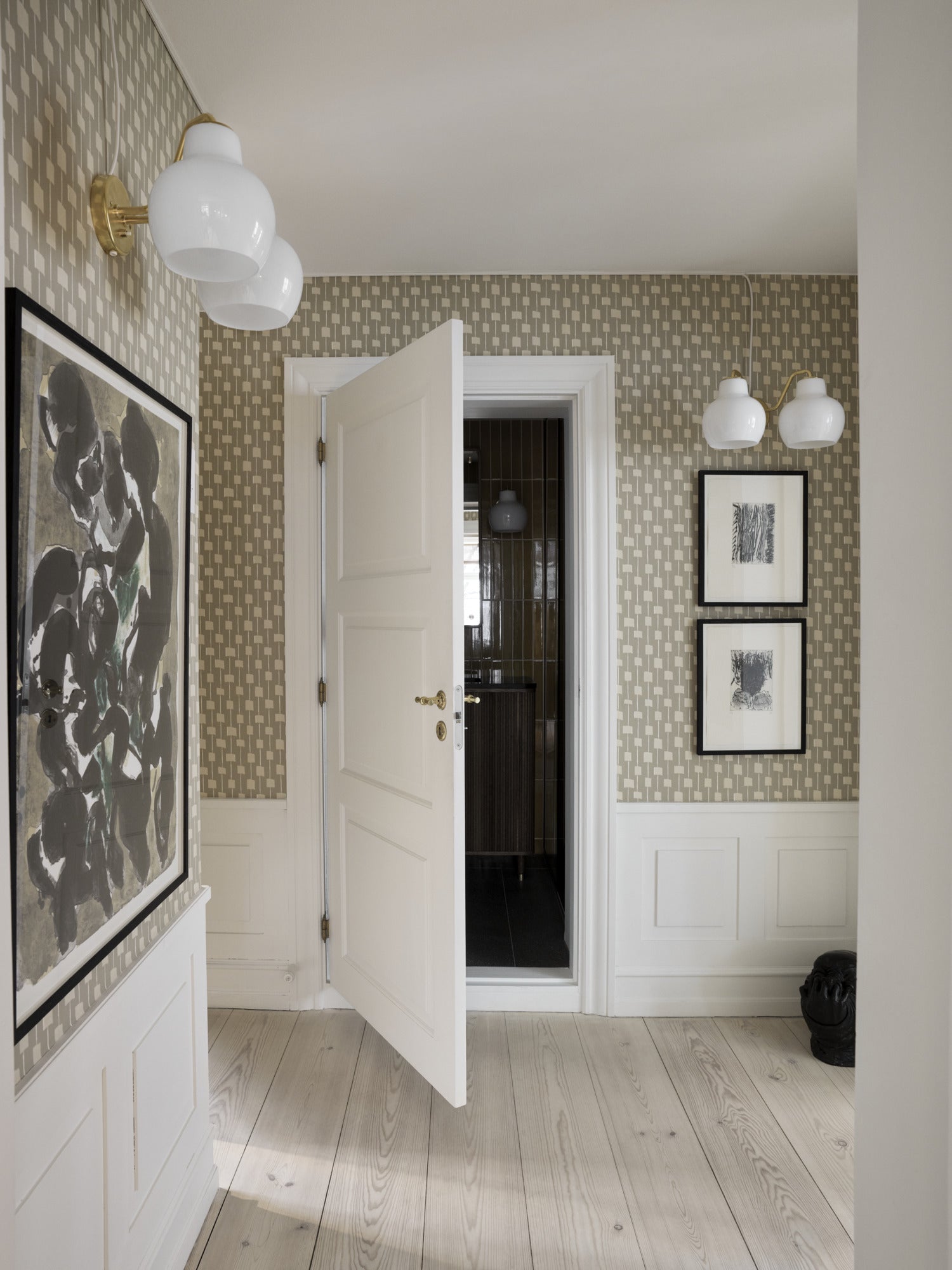 Wandleuchte VL RING CROWN 2 weiß mit messingfarbenem Sockel