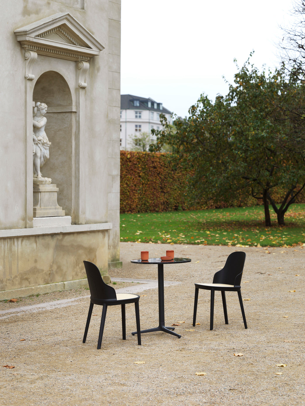 Allez PP Black chair with wicker