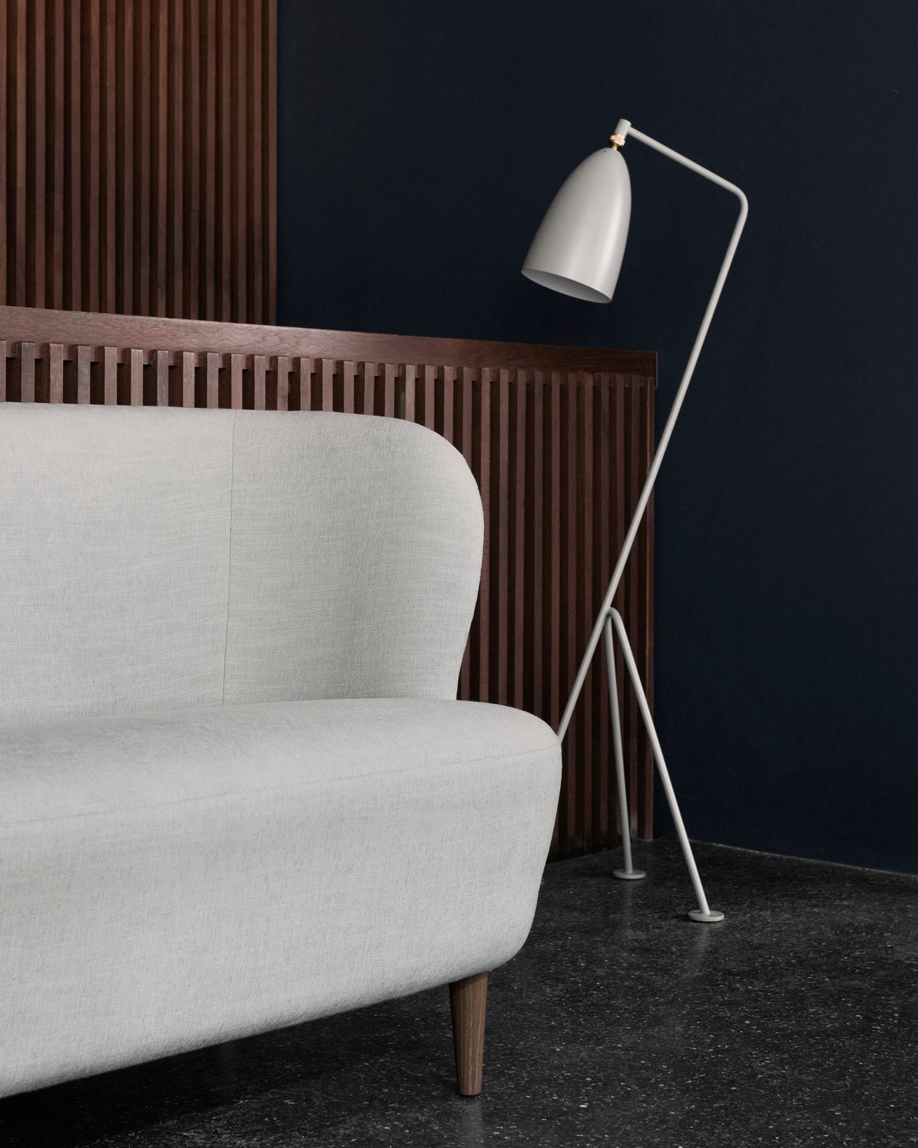 Sofa STAY gepolstert mit Eichenbasis