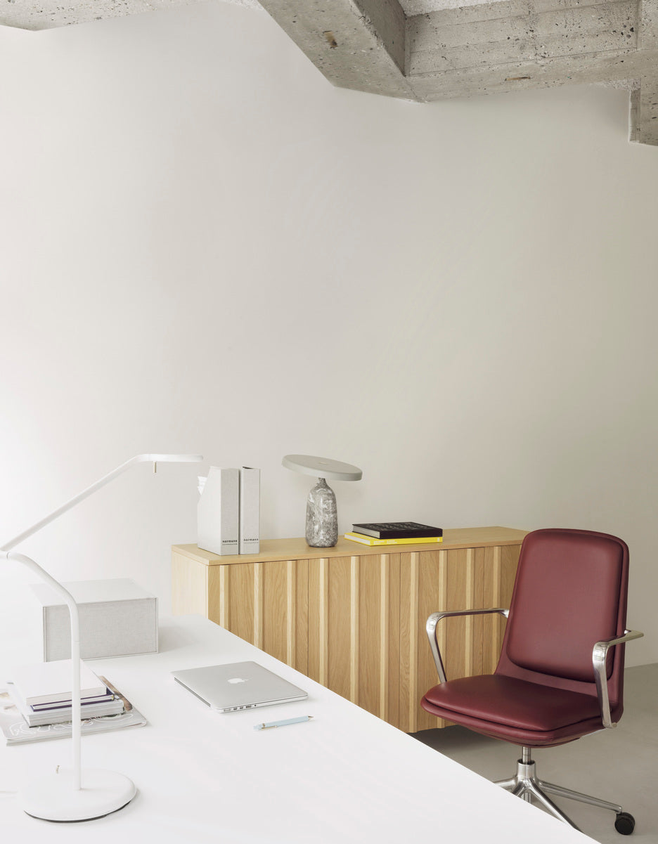 Lampe der weißen Tischlampe Eddy