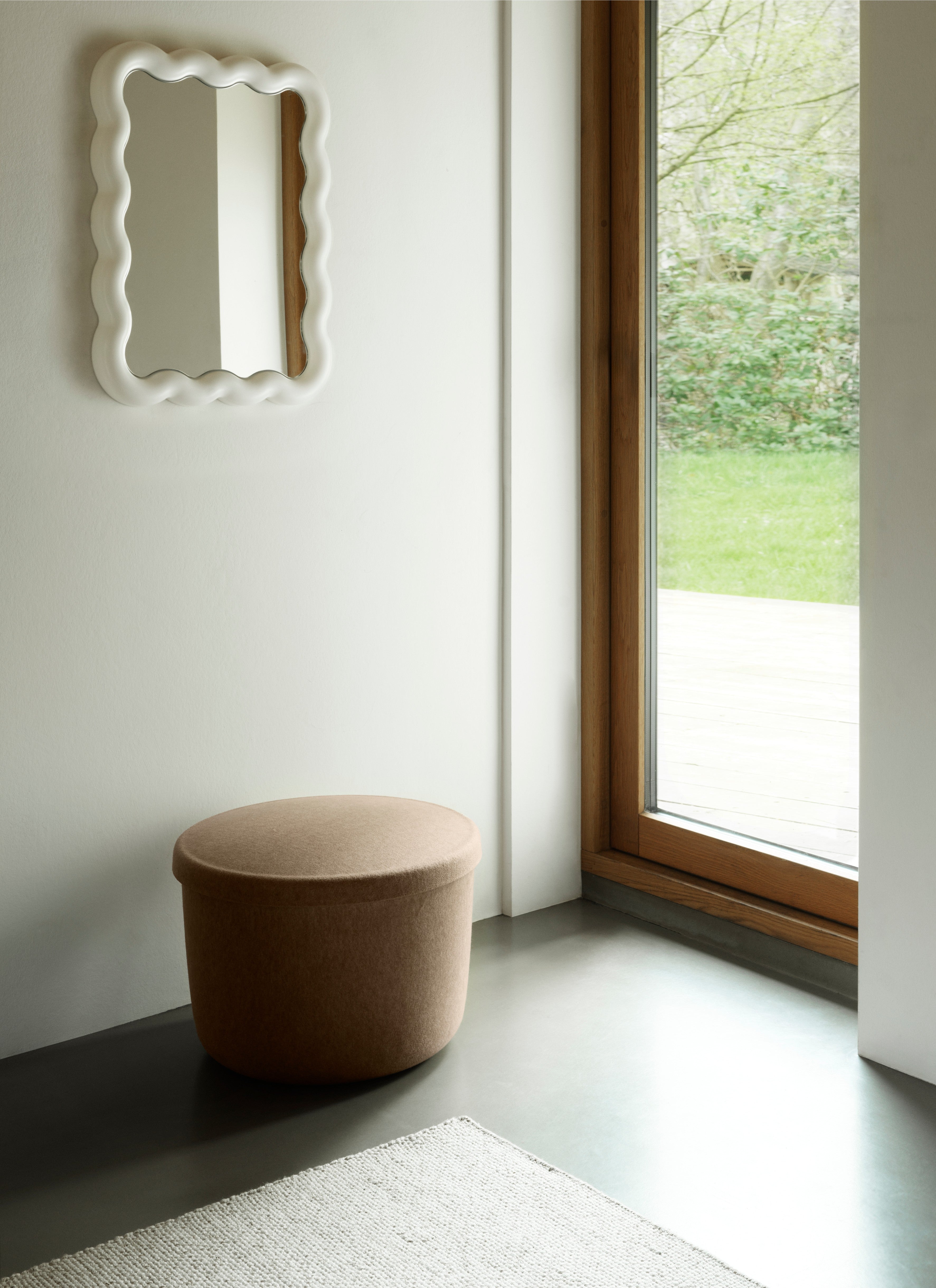 White ILLU Mirror