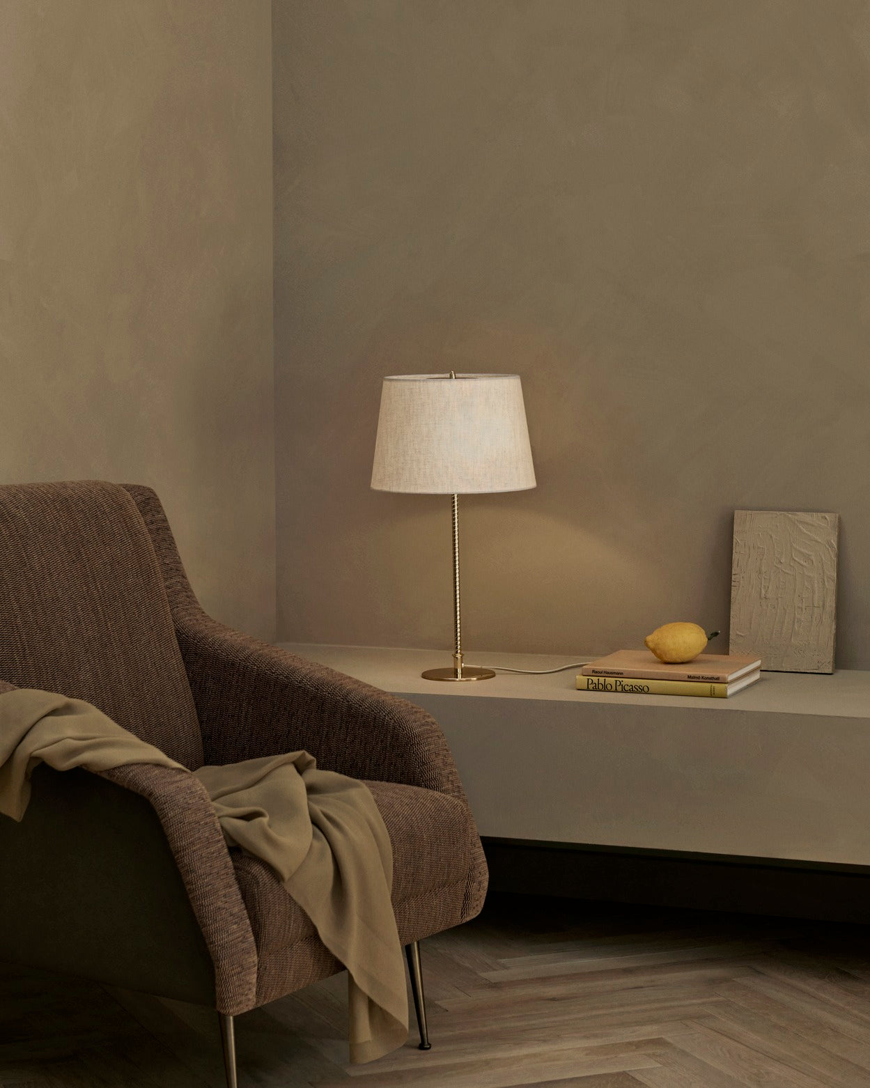 Fotel CDC.1 gepolstert mit schwarzem Gestell