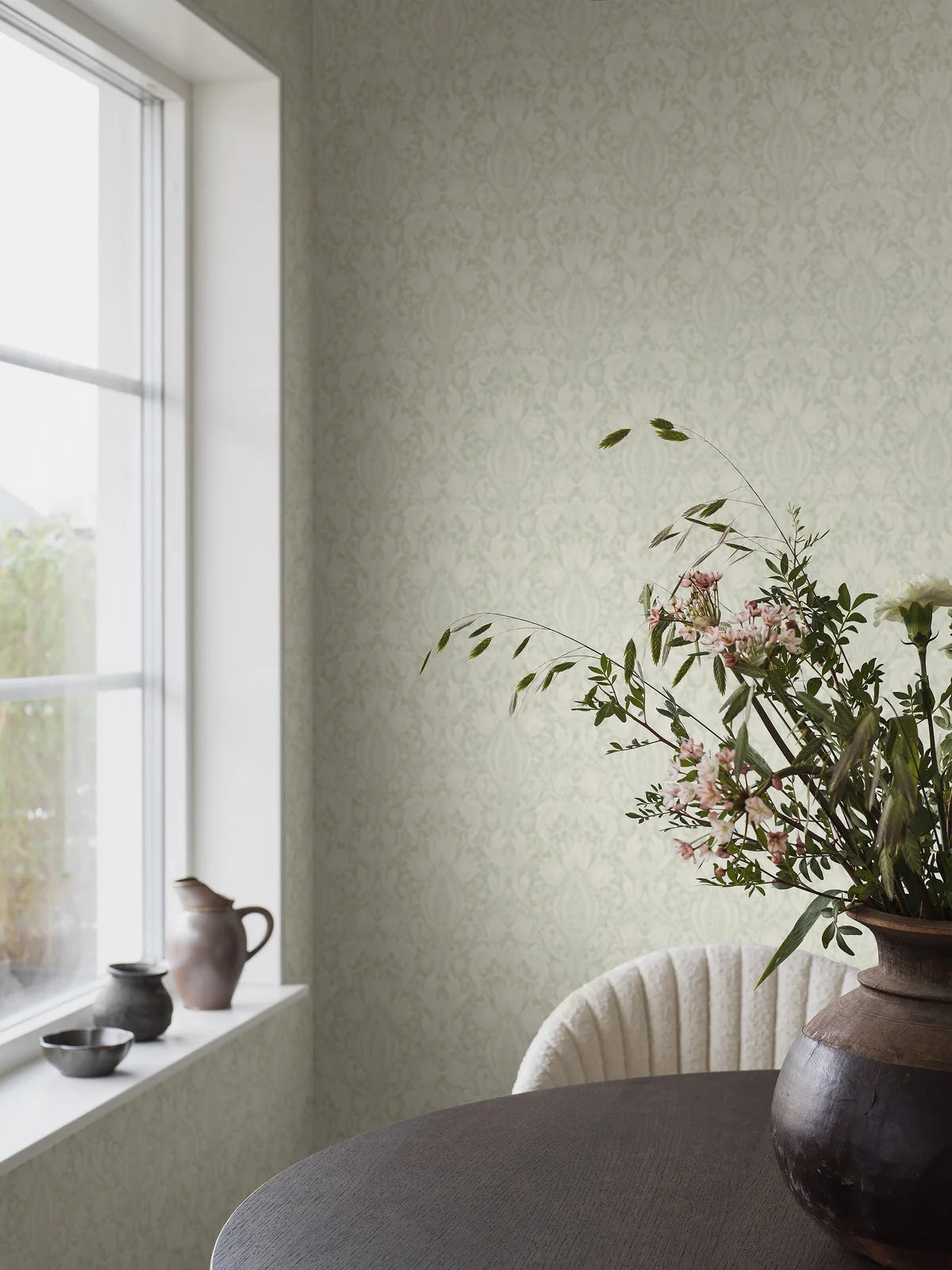 Non-woven paper wallpaper with a plant pattern ALBA green with white
