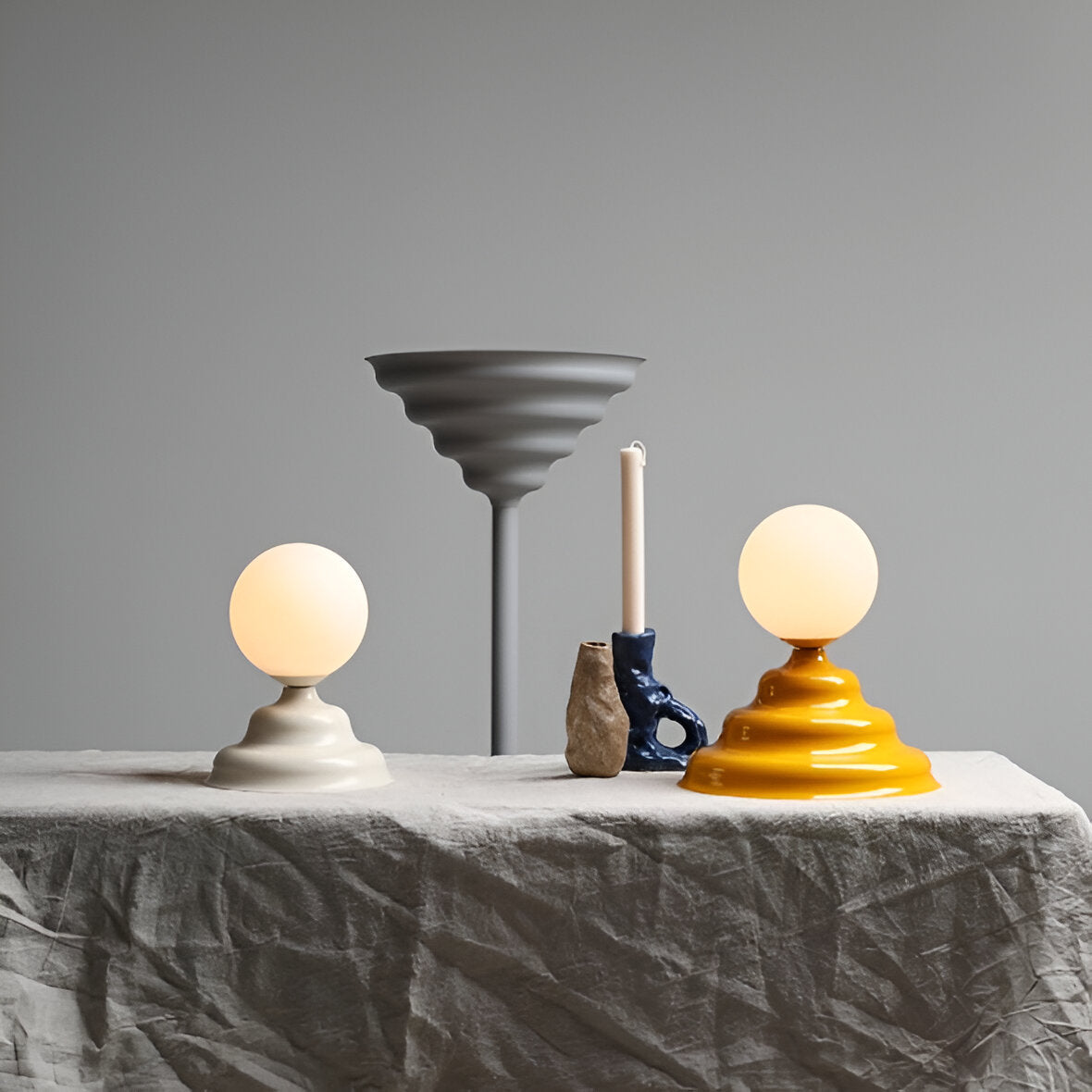 Tischleuchte mit Glasschirm WAVE gelb