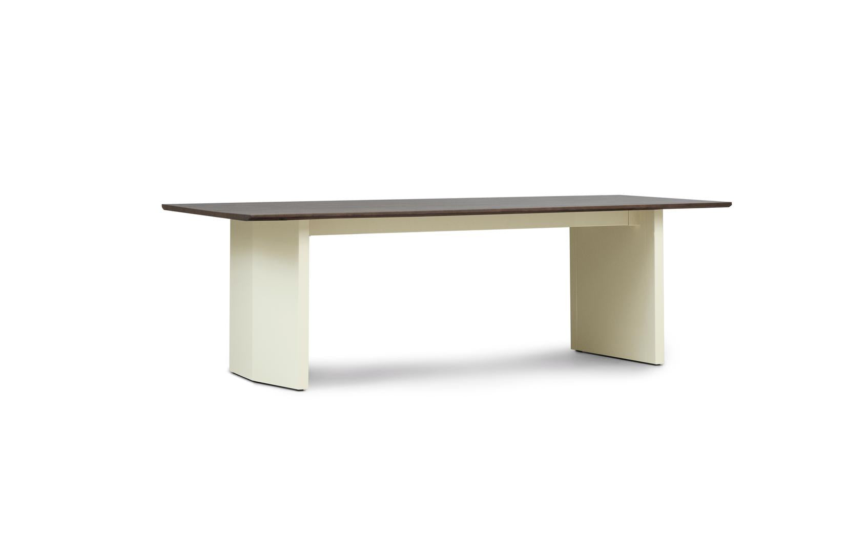 Creme -Panel -Tisch