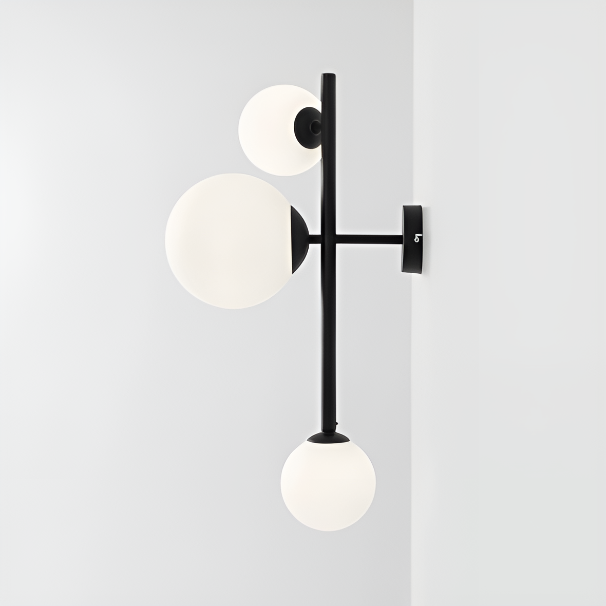 DIONE TRIO schwarze Wandleuchte
