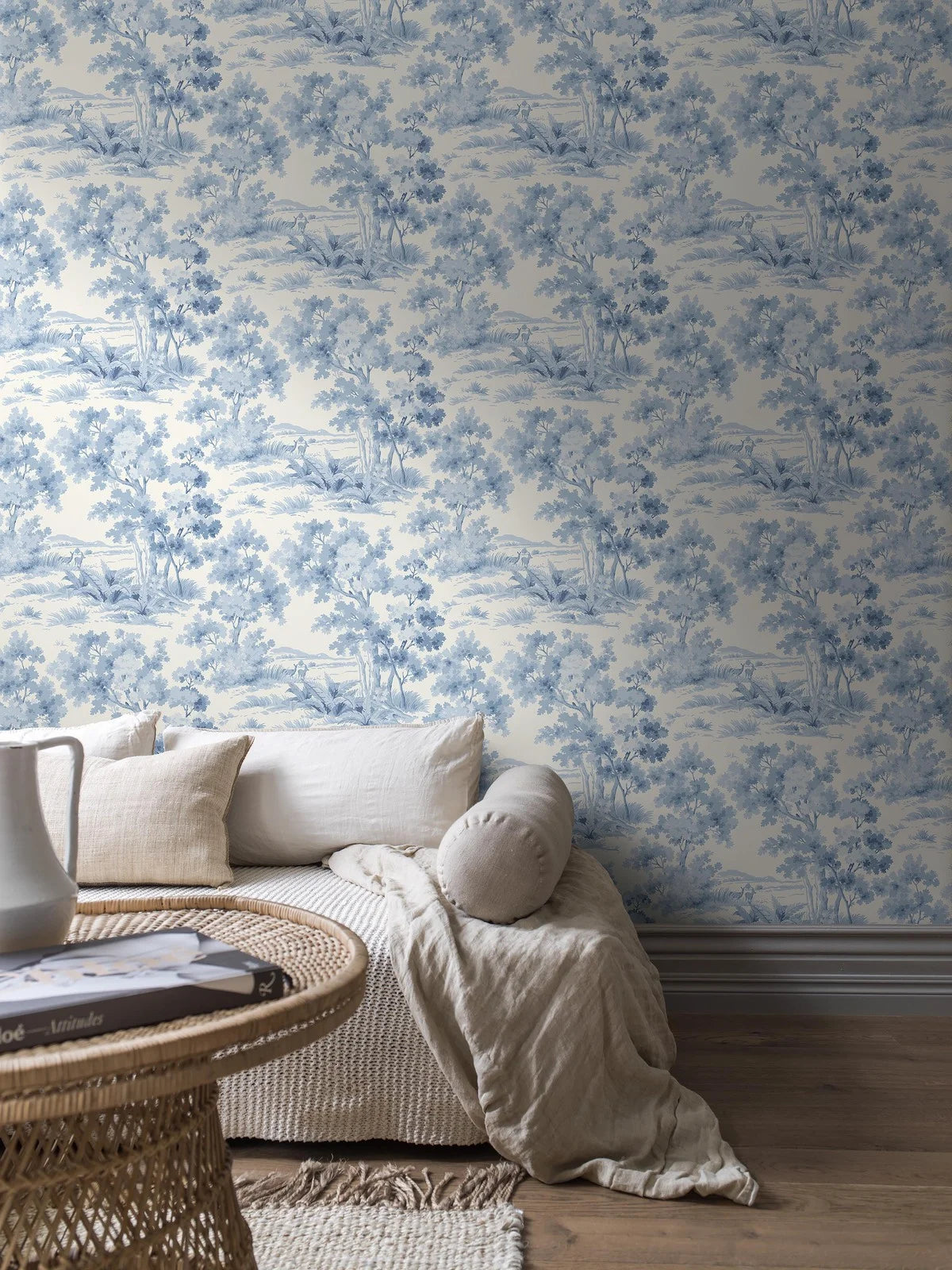 Non-woven paper wallpaper with a floral pattern COUNTRYSIDE MORNING white with blue