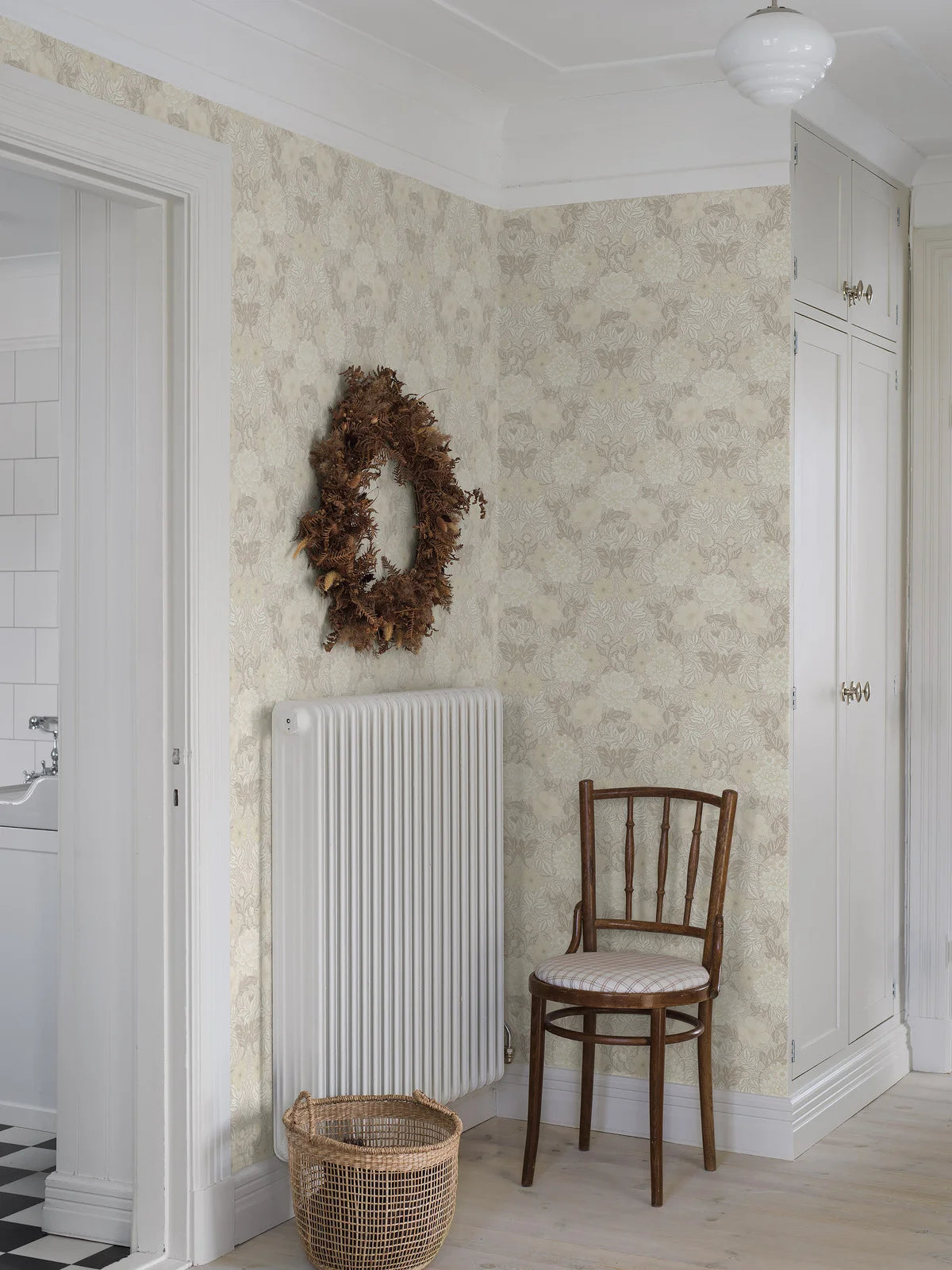 Non-woven paper wallpaper with a floral pattern DAHLIA GARDEN warm white with beige