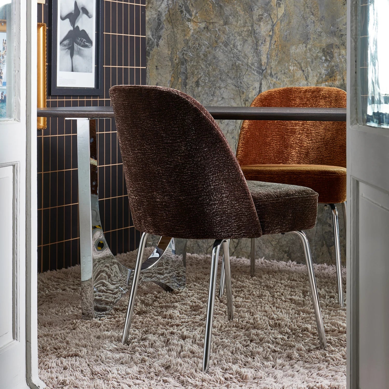 Vogue 3D chocolate szenil chair with a chrome base