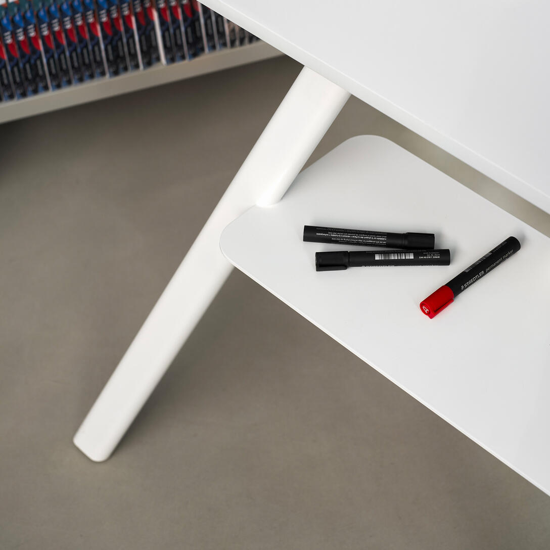 CARTESIO white TV stand