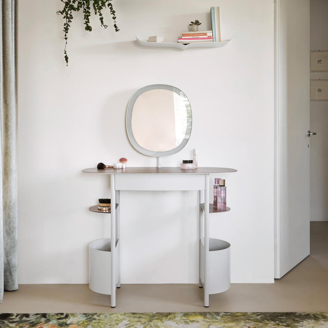 VANILLA black desk