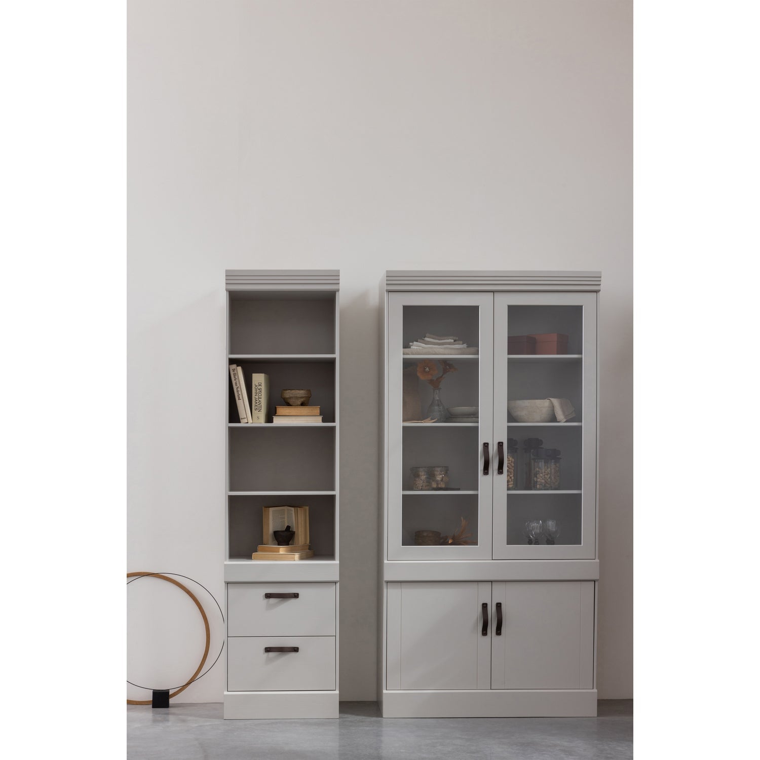 BOLD white shelf