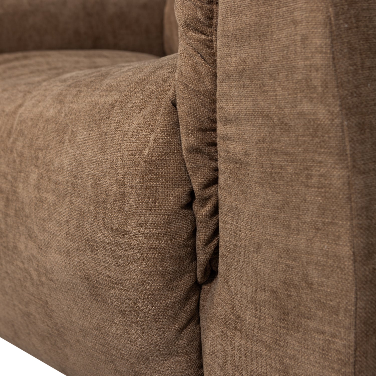 BAGGY brown armchair