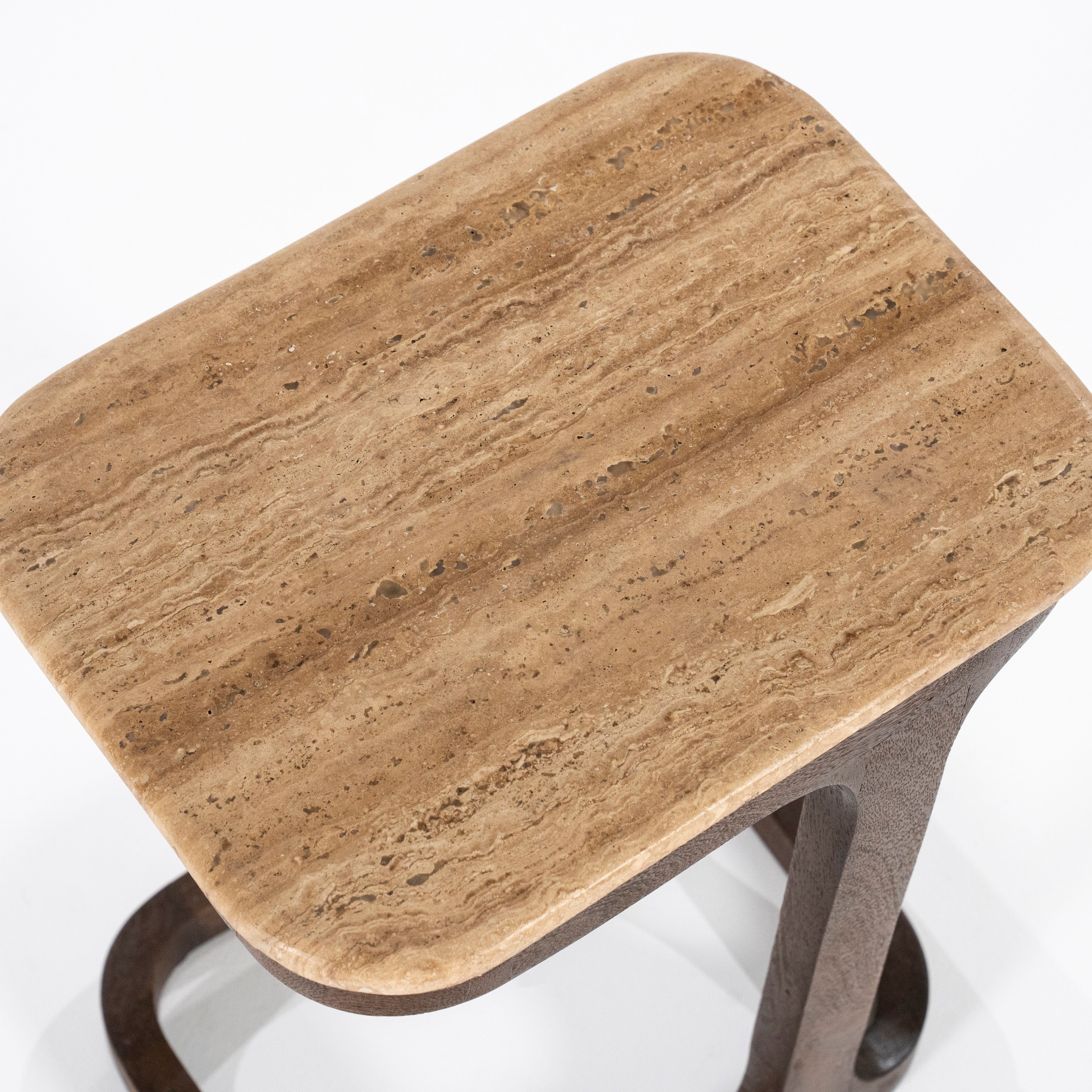 TYLER side table made of mango wood with a travertine top