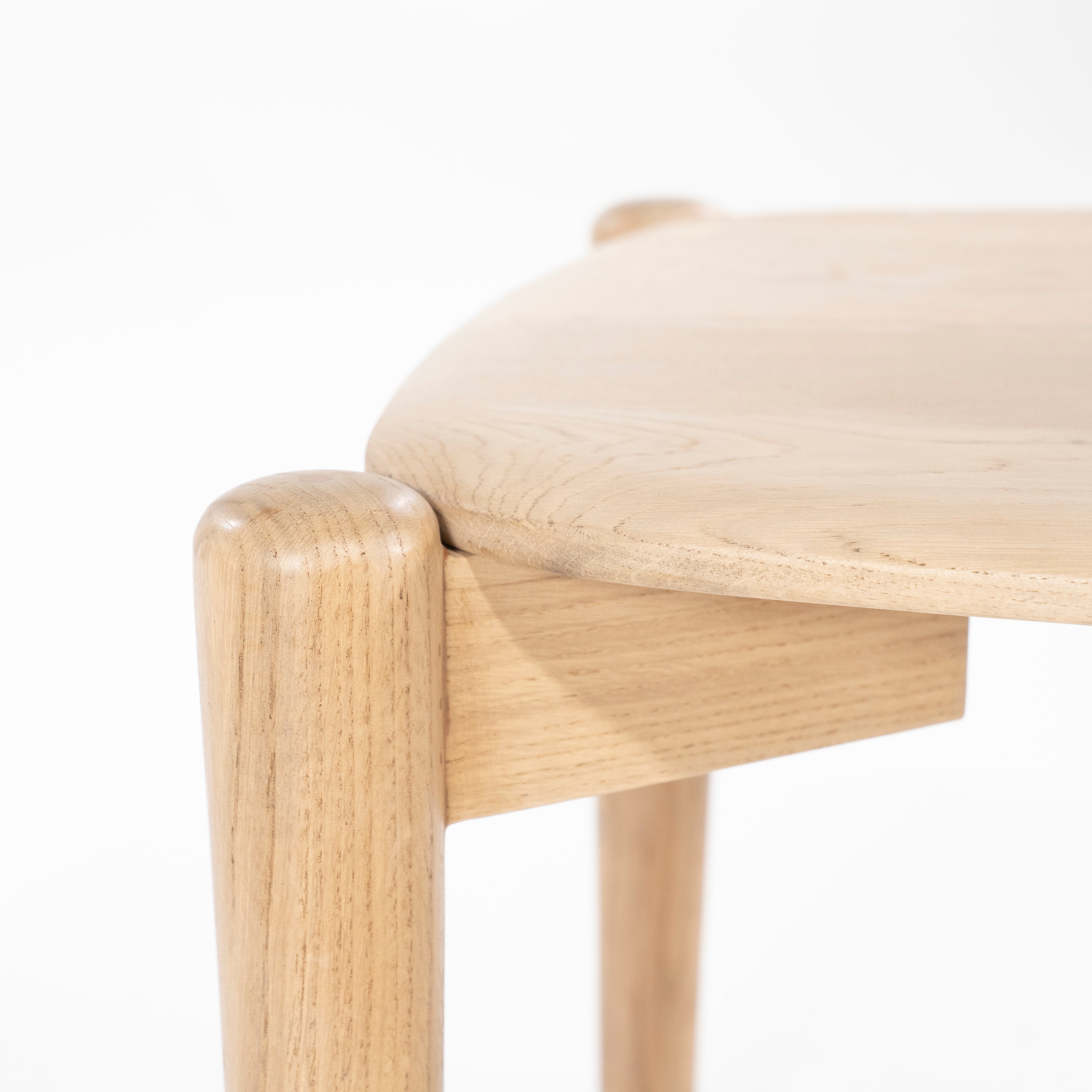 SELBU Side Table Oak Wood