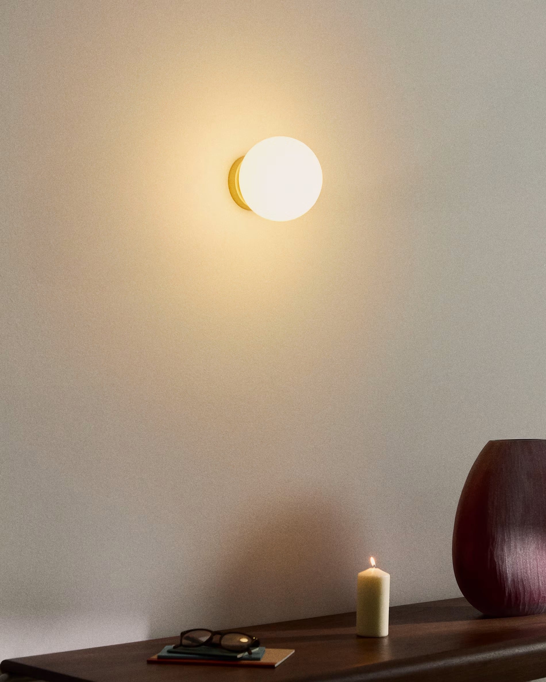 BRISIA wall lamp brushed brass