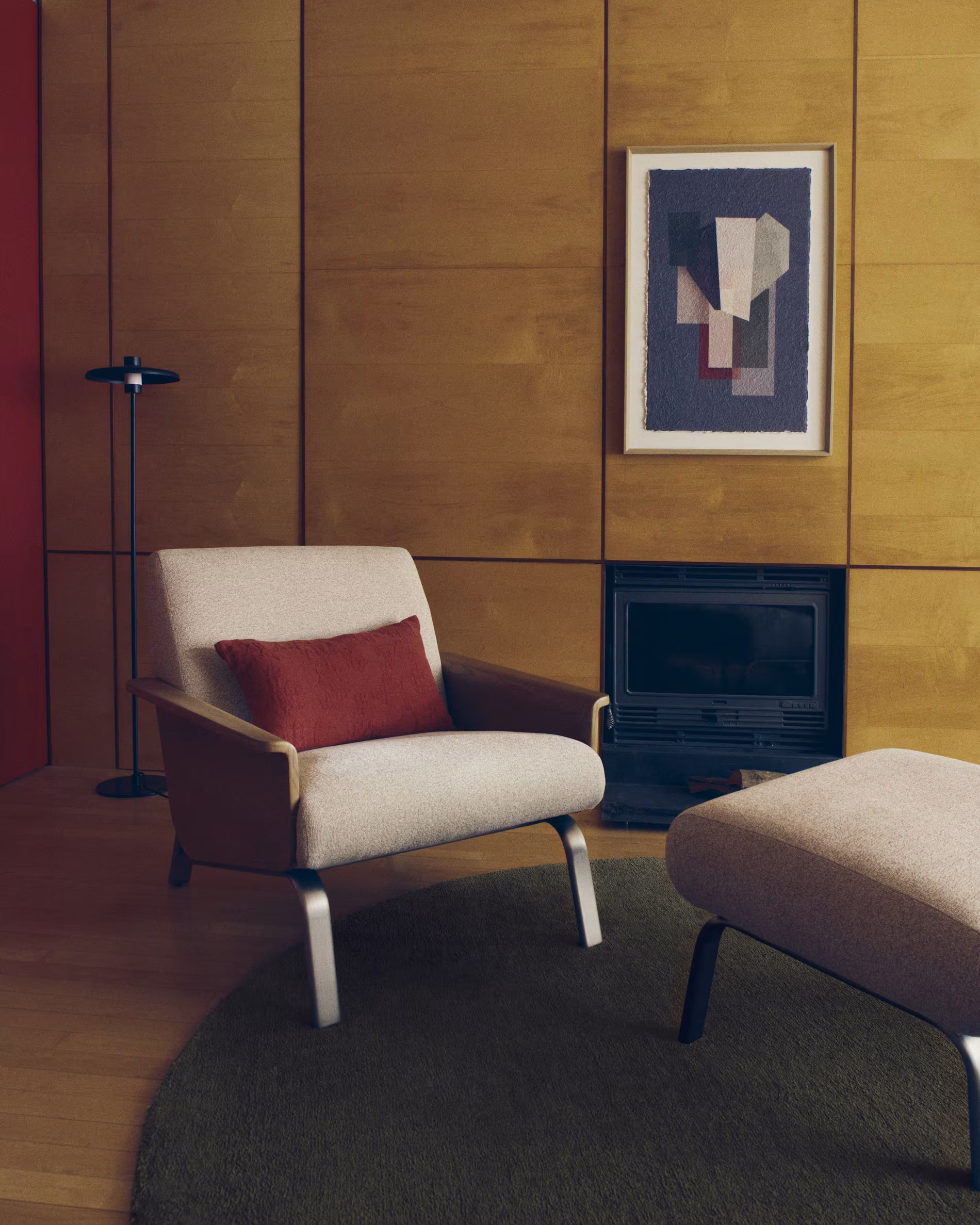 Beiger Podnóżek AMSEN mit Stahlbasis