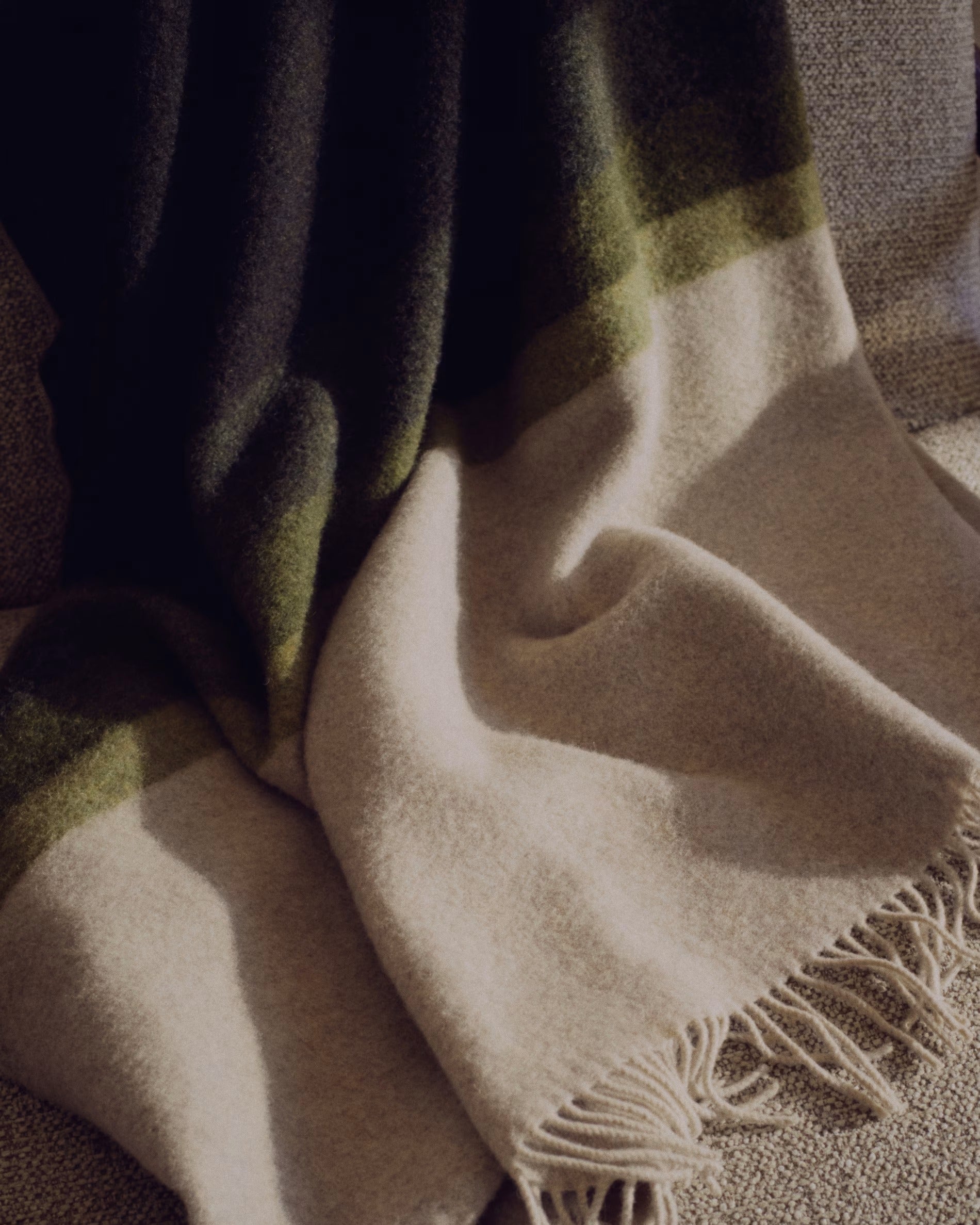 Wool rug VORENI beige with green