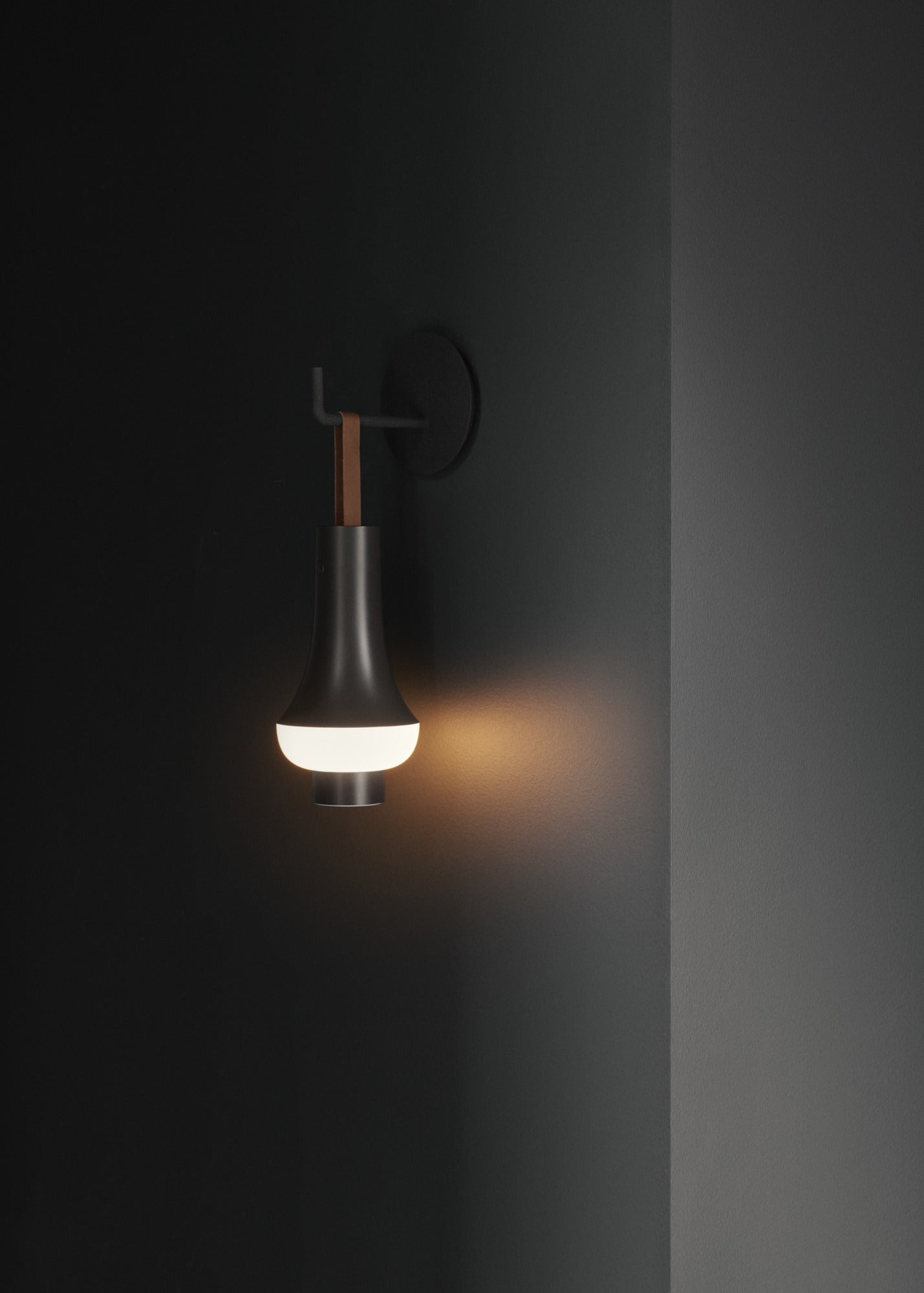 Portable lamp TOMOSHI dark brown