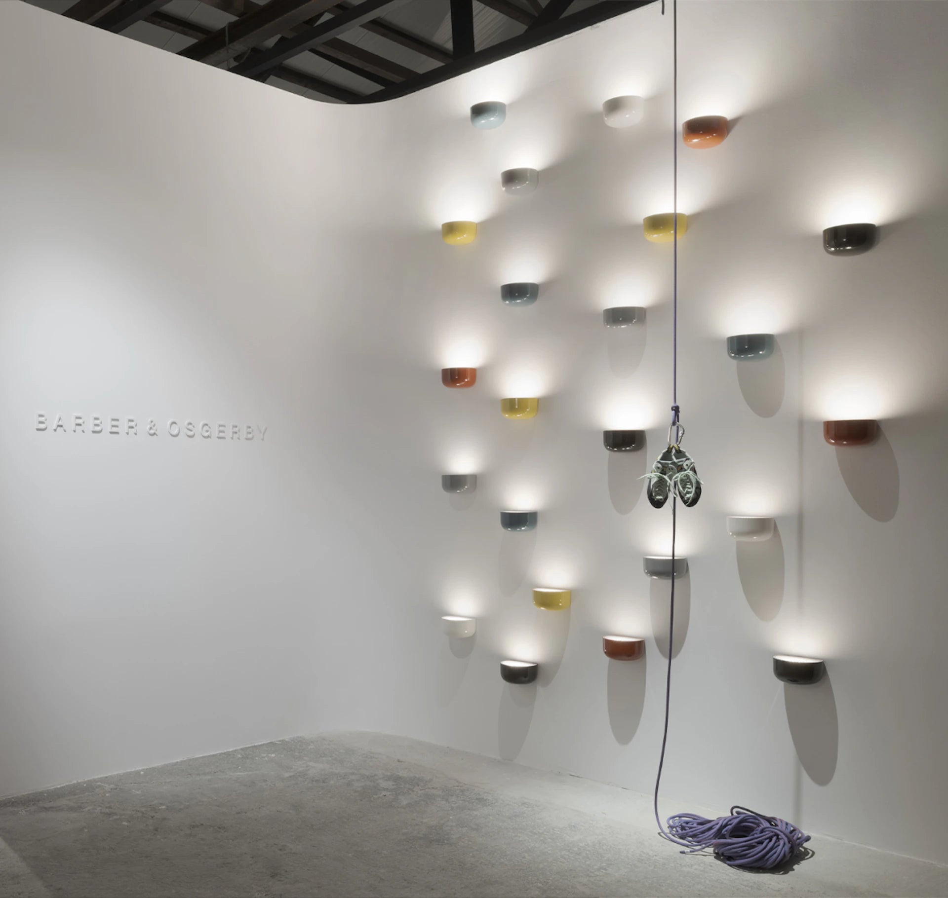 BELLHOP wall lamp dark brown