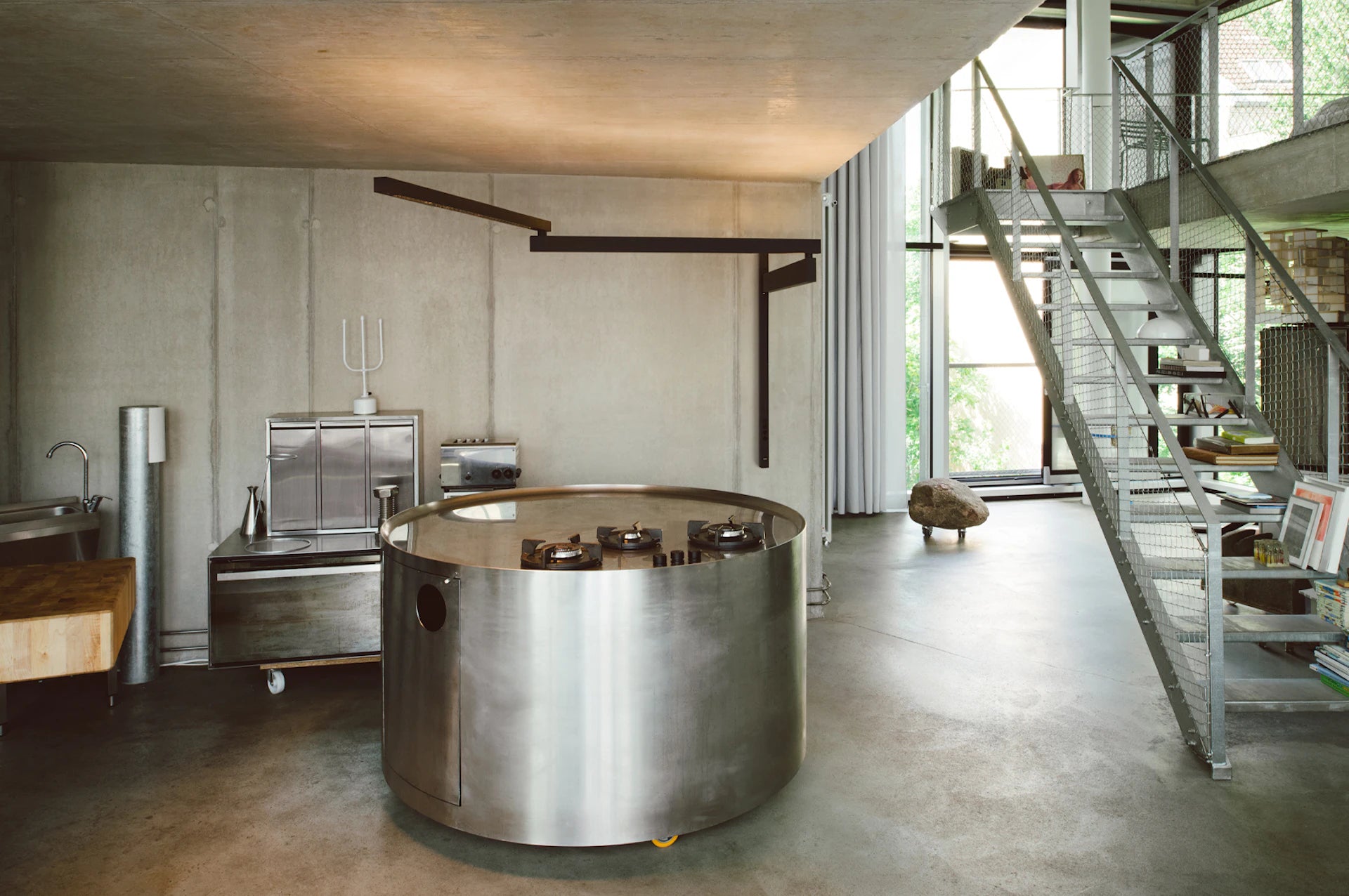 BLACK FLAG PRO Wall Lamp with Arm Black