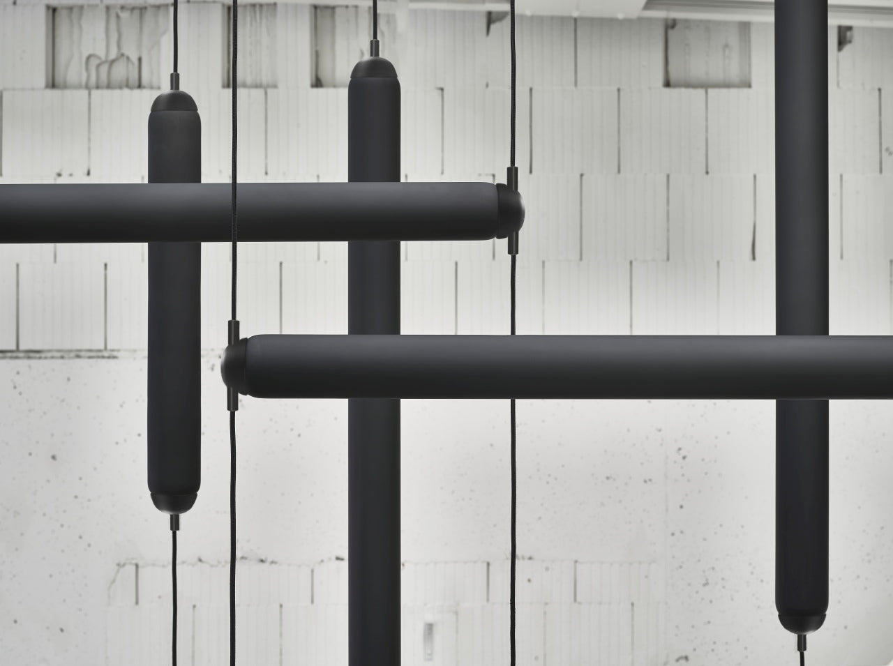 Puro Single hanging lamp - vertical matt glass