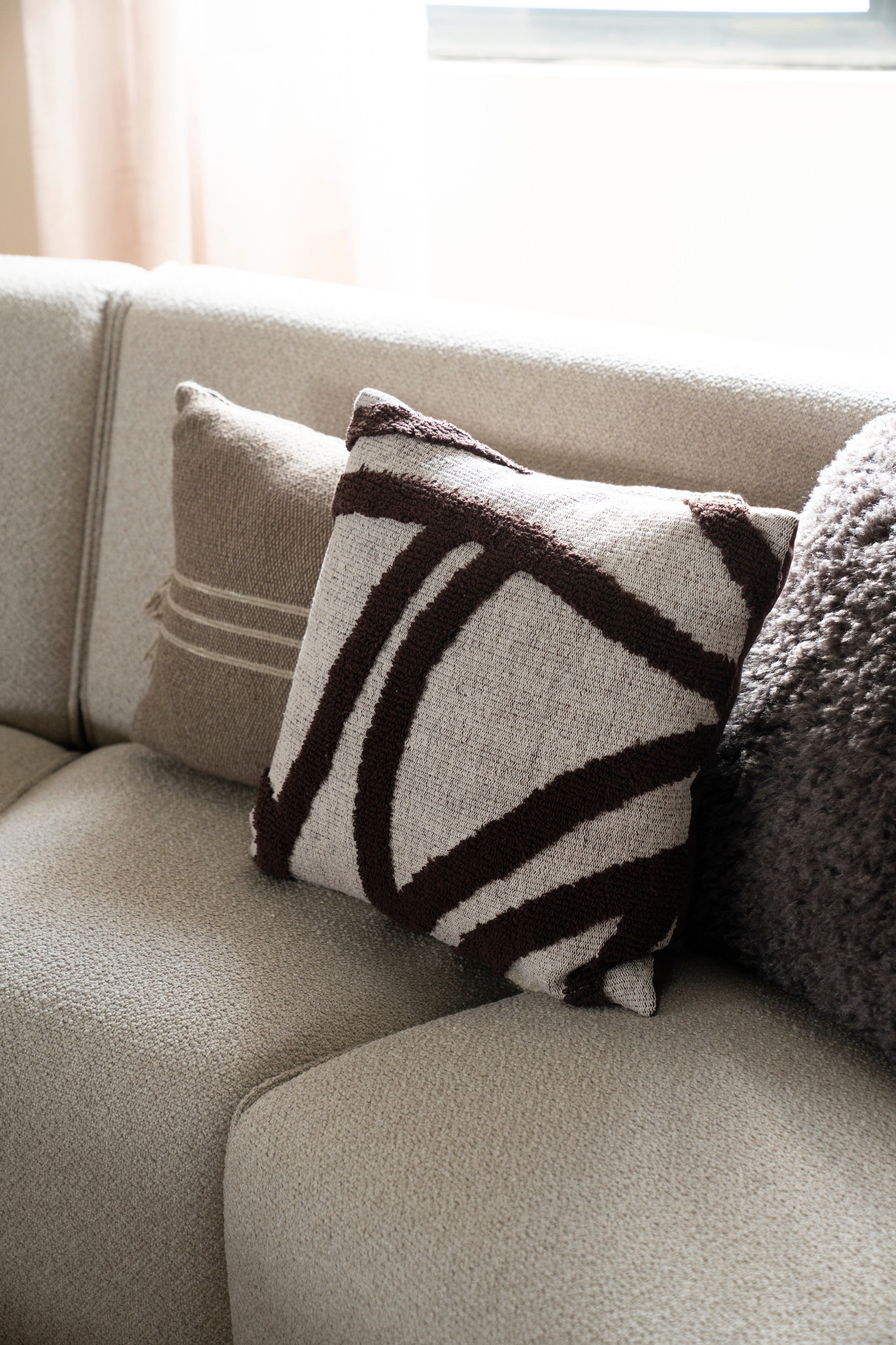 MAJANI Pillow brown with beige
