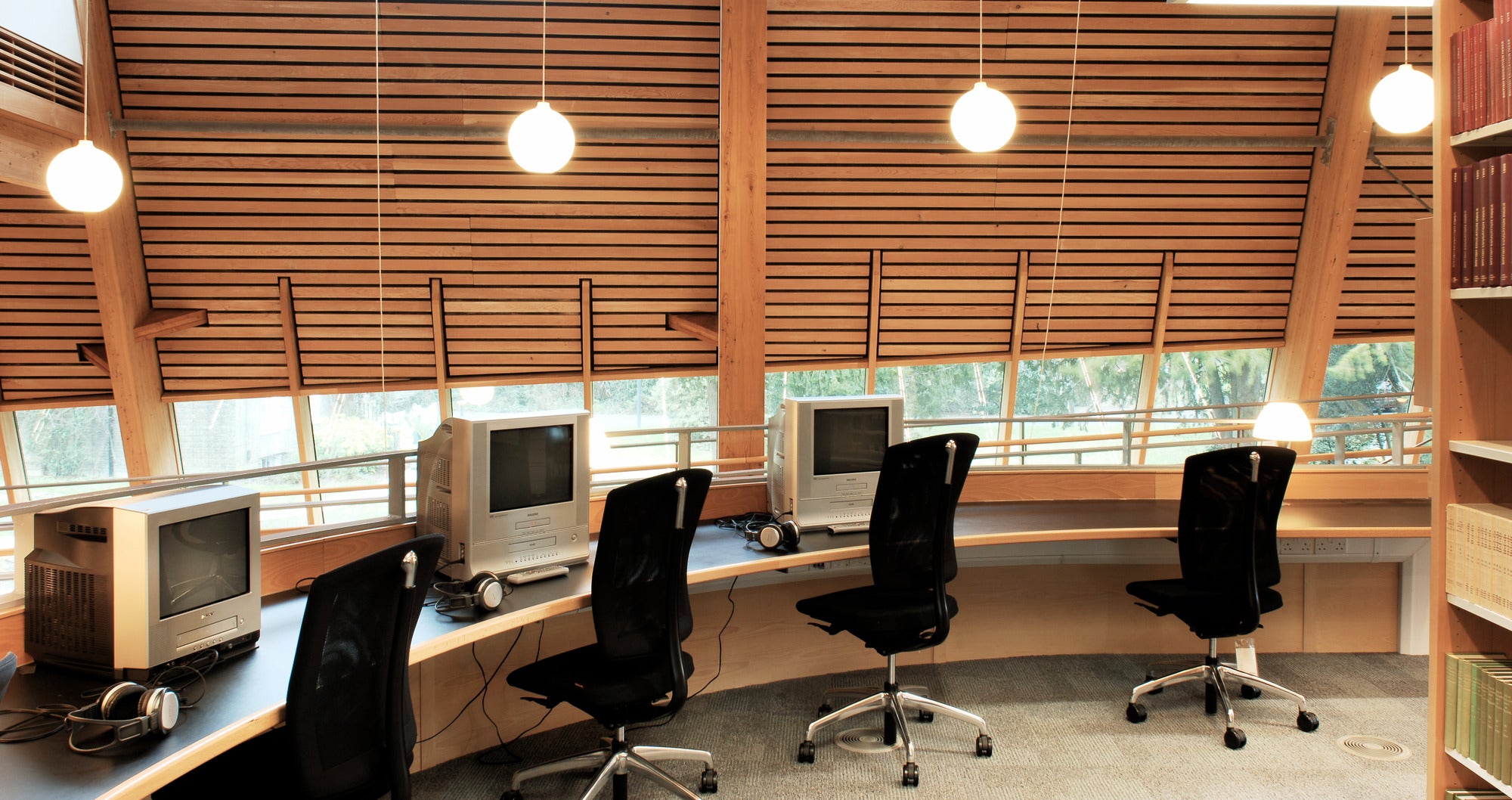 WOHLERT pendant lamp white glass