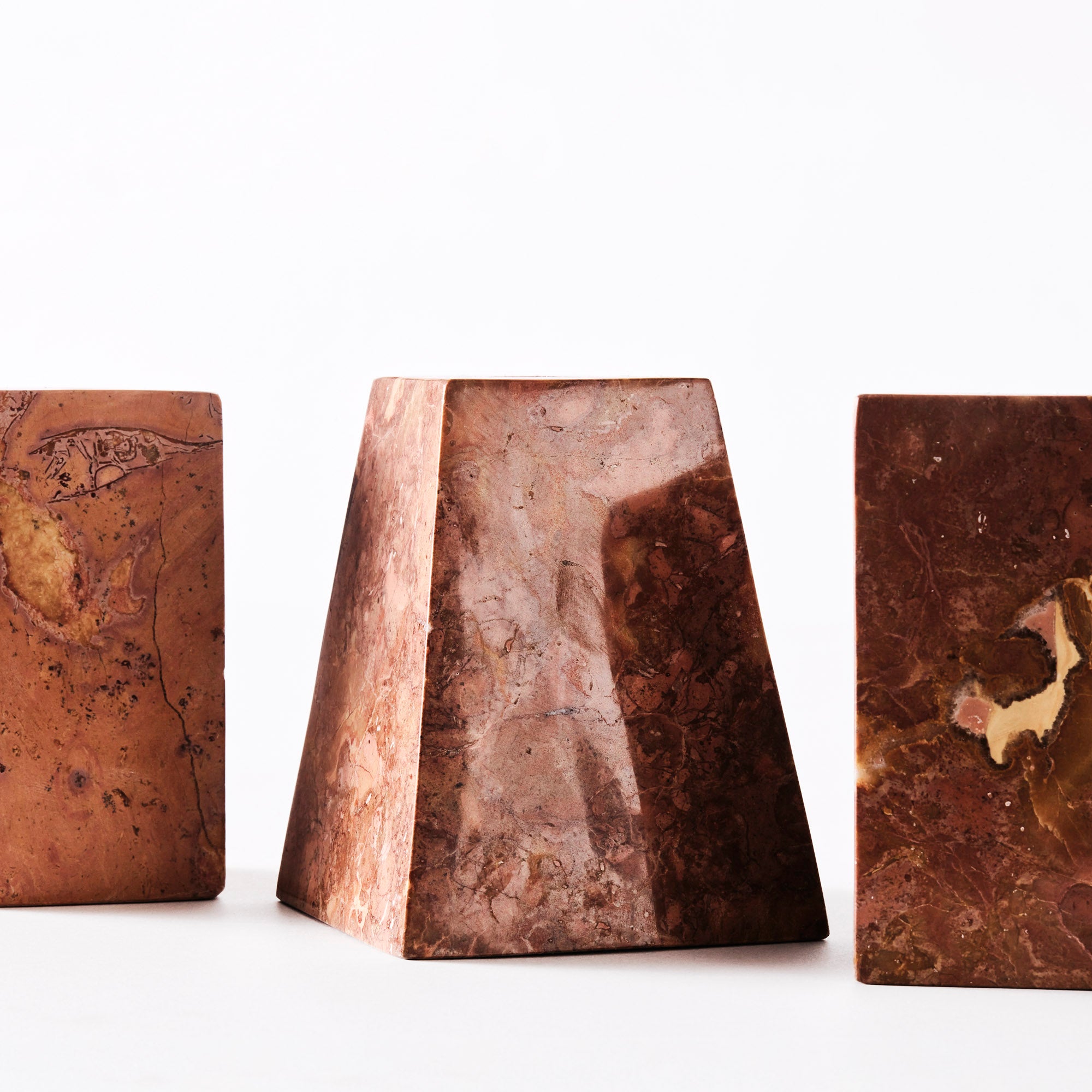 Set von Kerzenhaltern PYRAMID orange Marmor