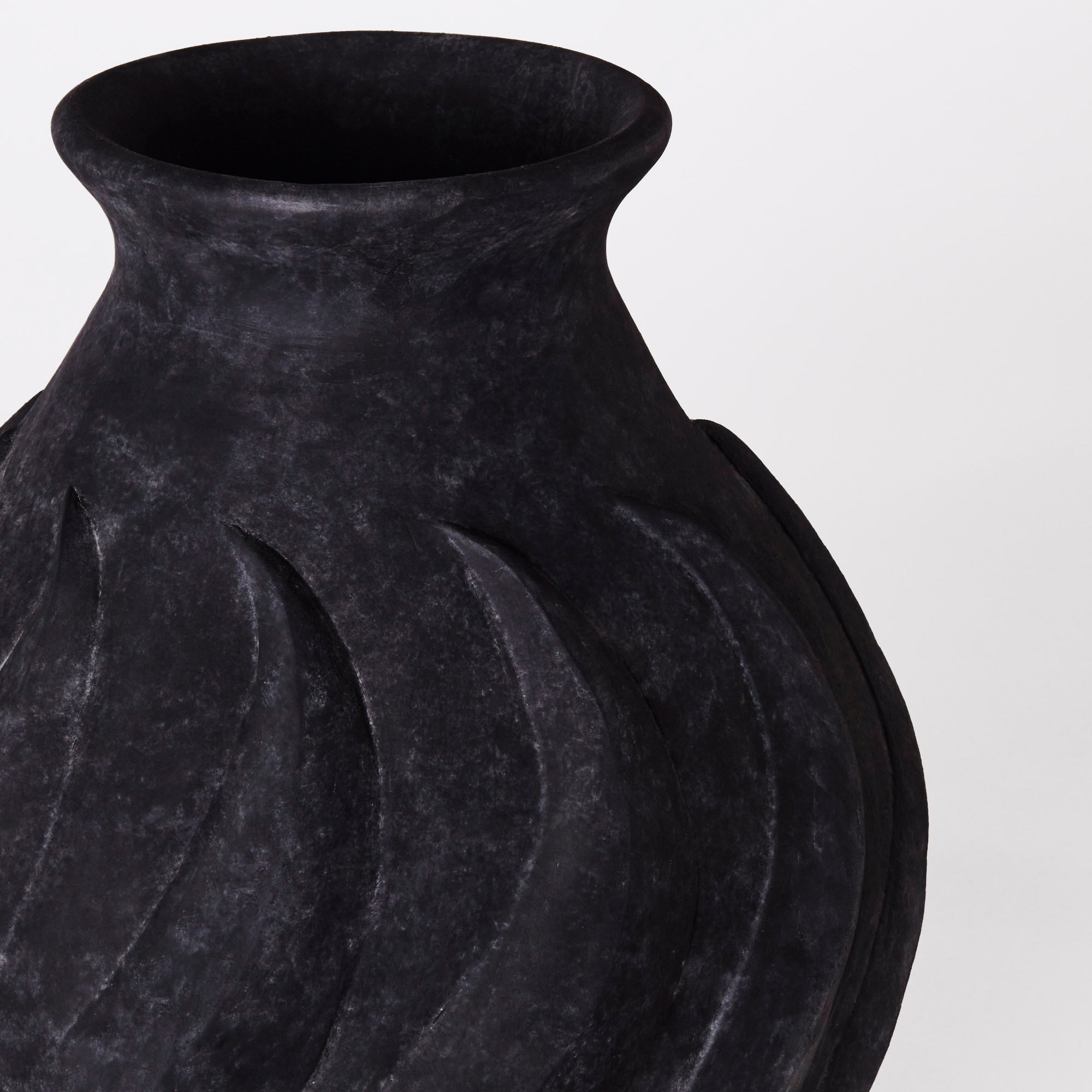 SWIRL vase black ceramic