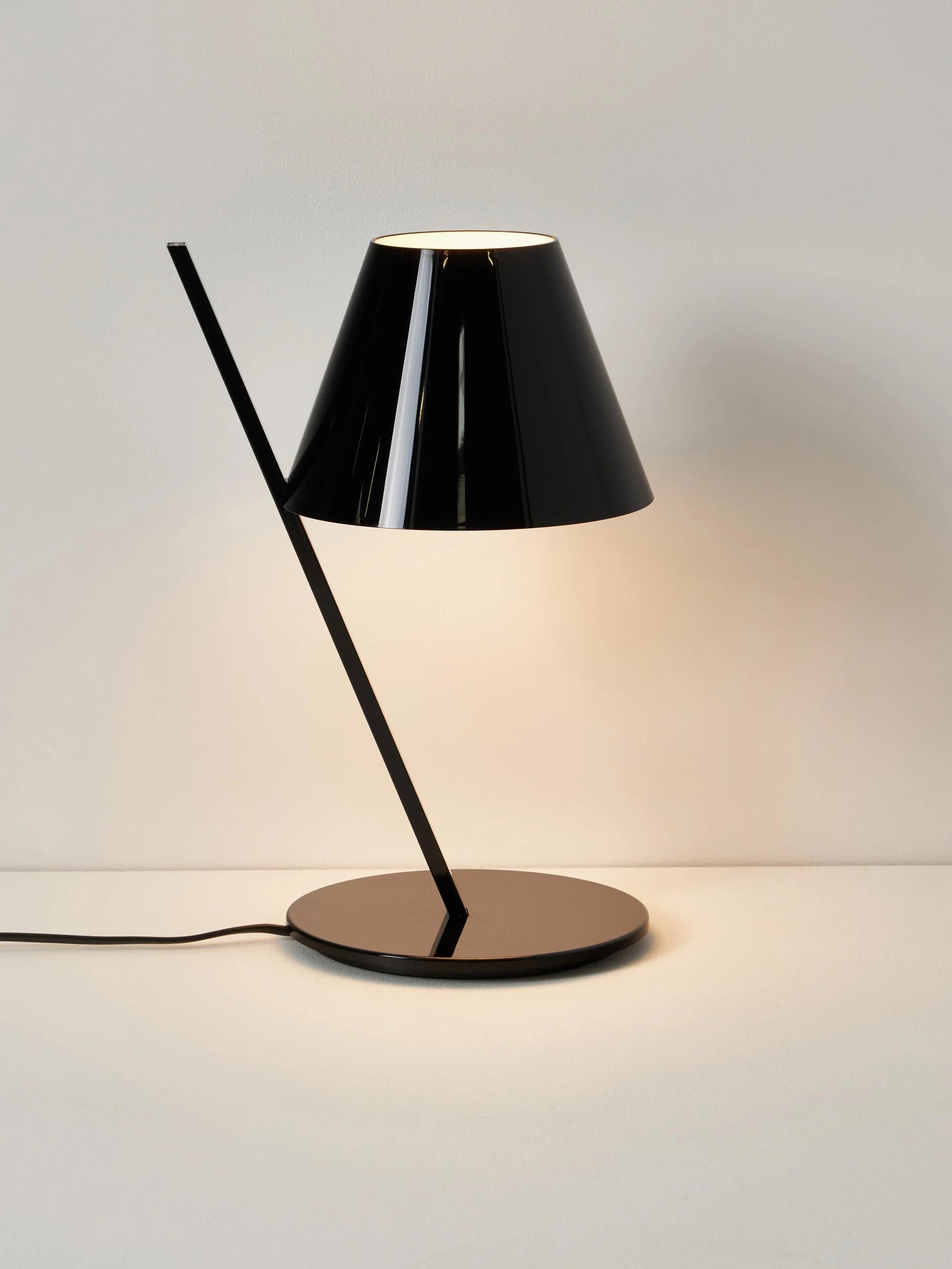 Table lamp LA PETITE black
