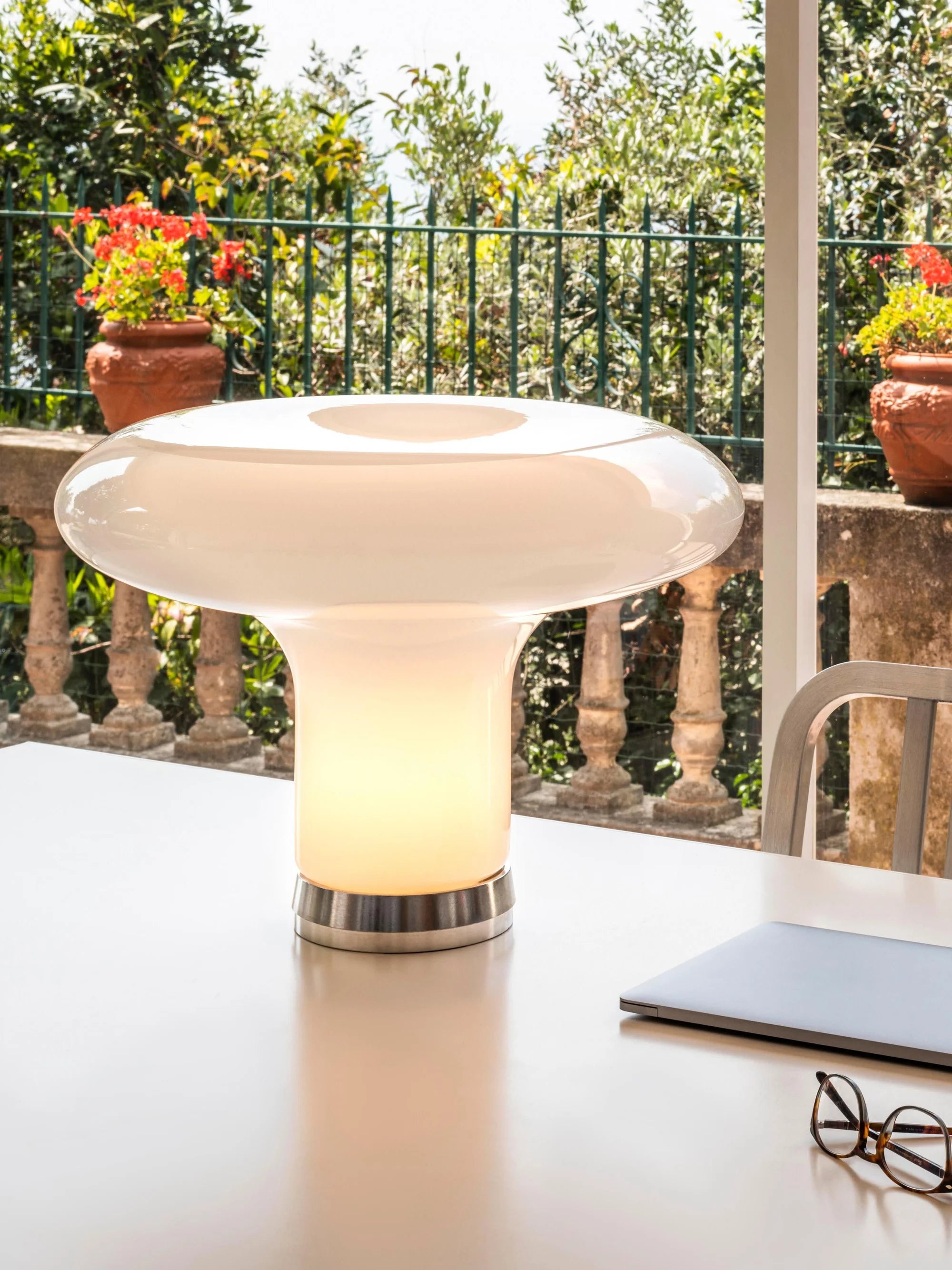 LESBO blown glass table lamp