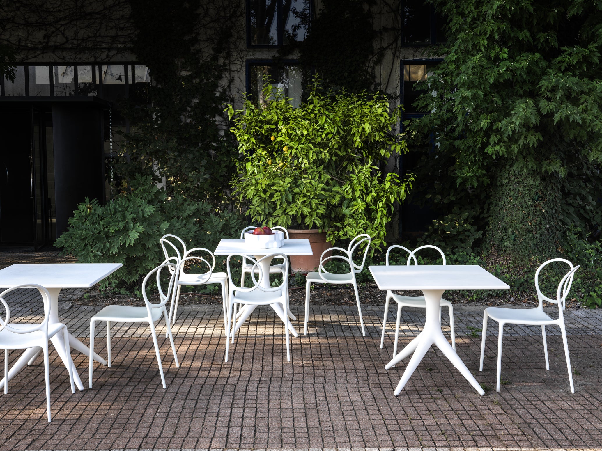 App White Garden Tisch