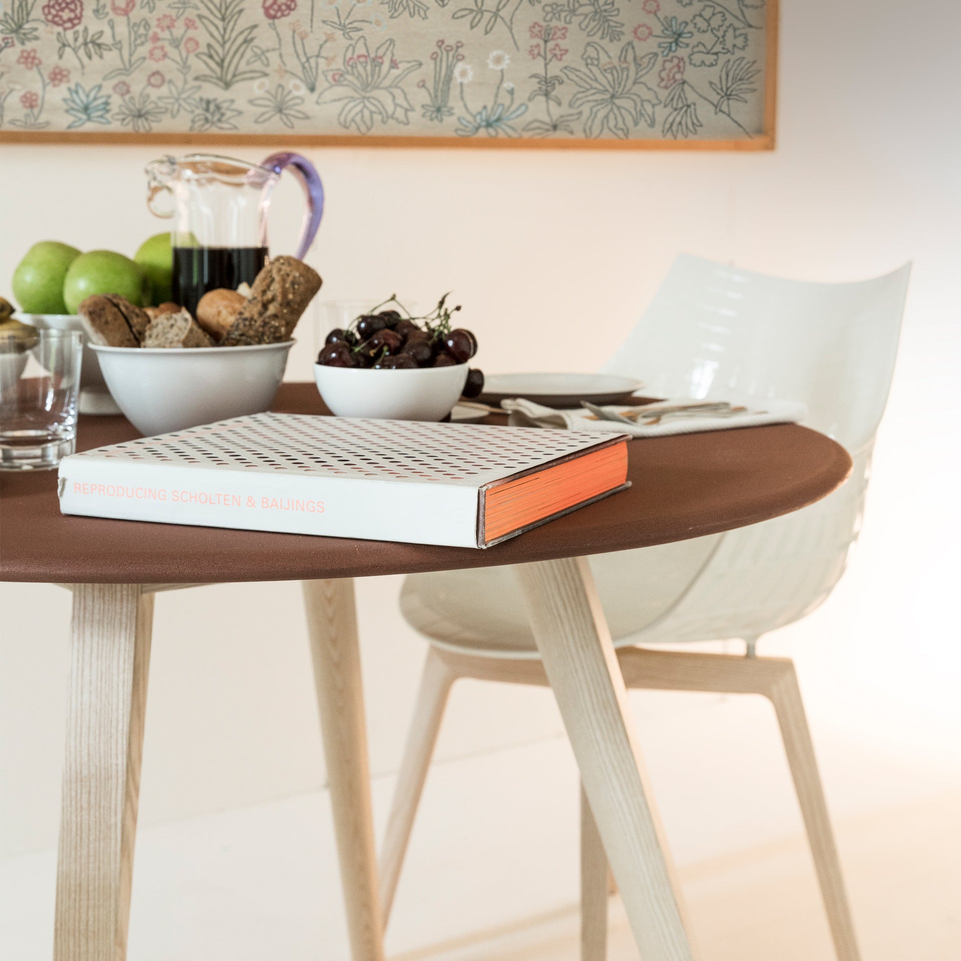 Black Meridiana chair with ash base