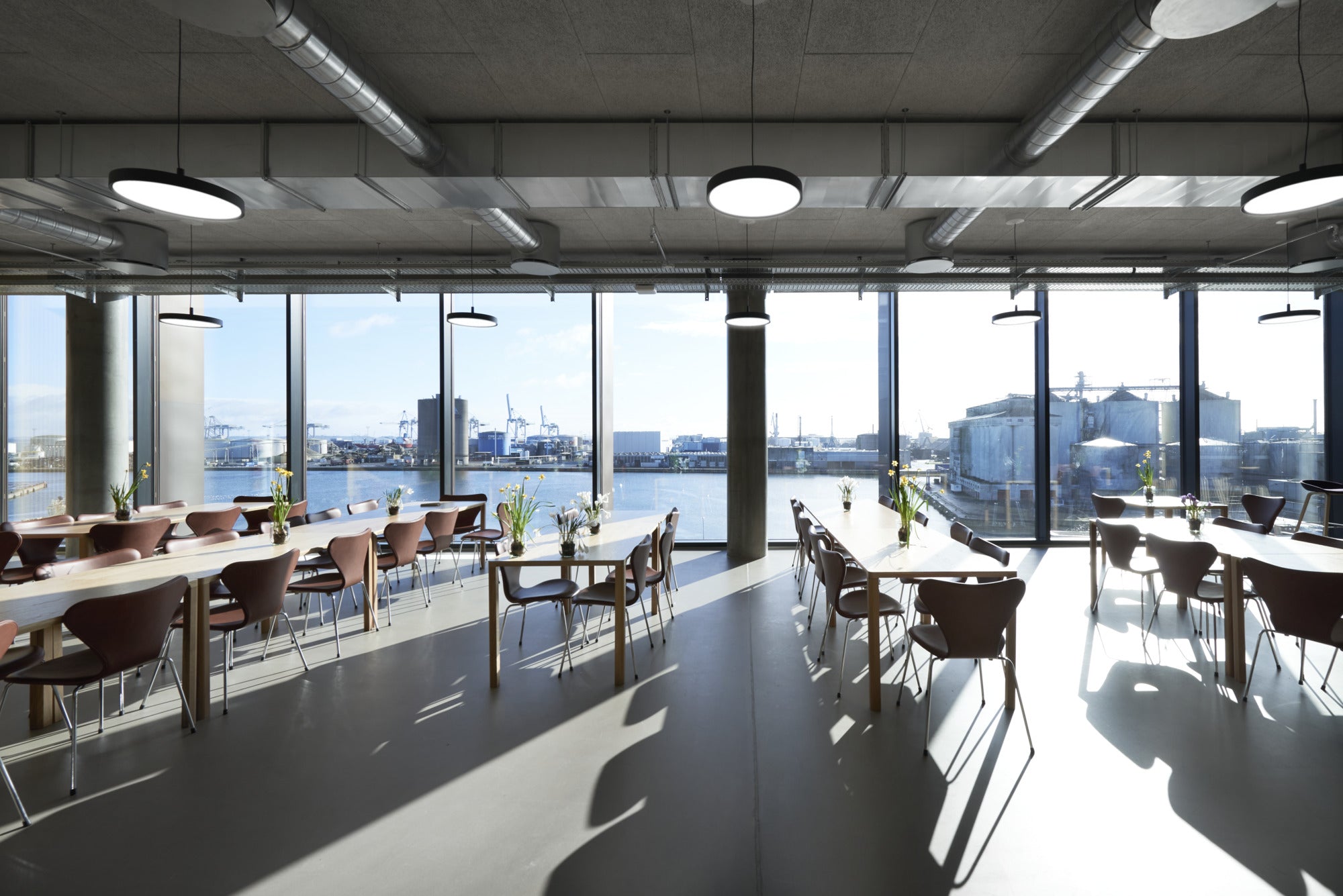 LP SLIM black pendant lamp